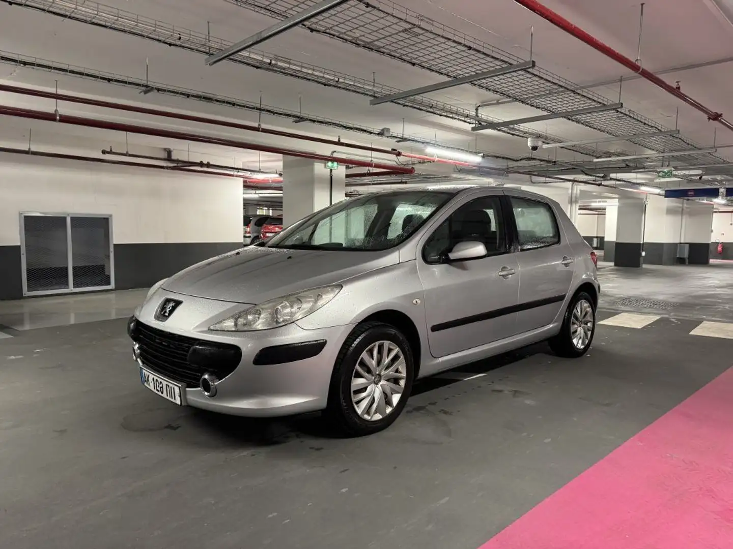 Peugeot 307 1.6 HDI 110 CONFORT PACK Grau - 1
