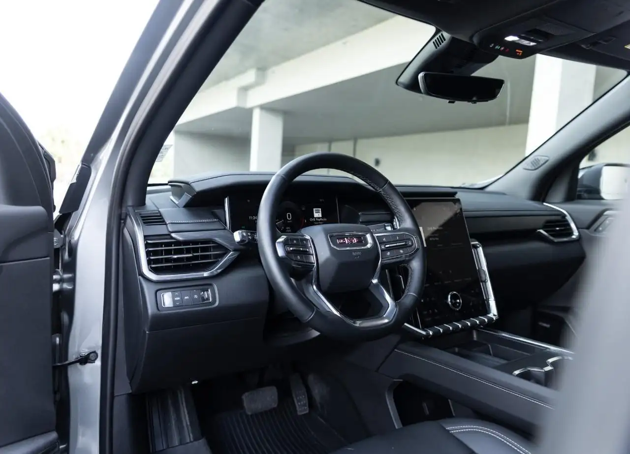 GMC Acadia снимка GMC Acadia