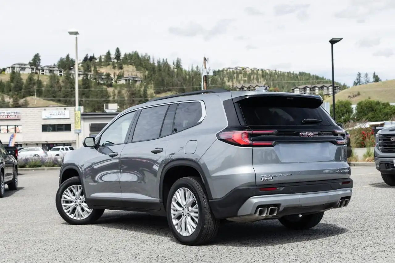 GMC Acadia снимка GMC Acadia