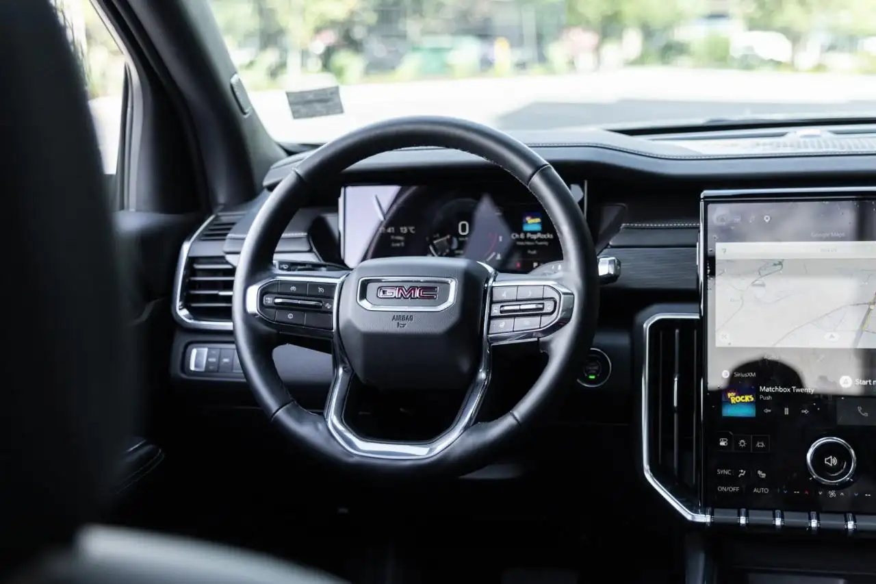 GMC Acadia снимка GMC Acadia