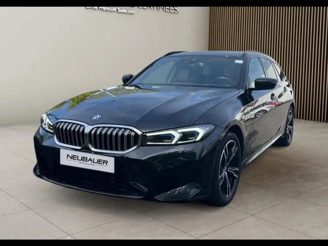 BMW 330