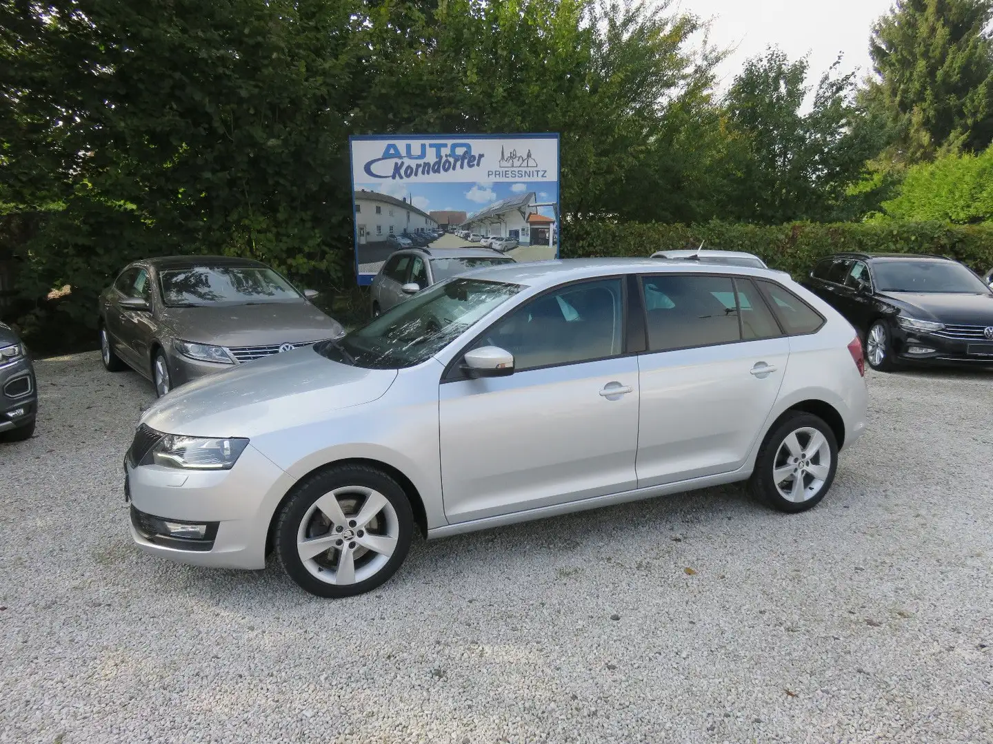 Skoda Rapid/Spaceback Spaceback Ambition Silber - 2