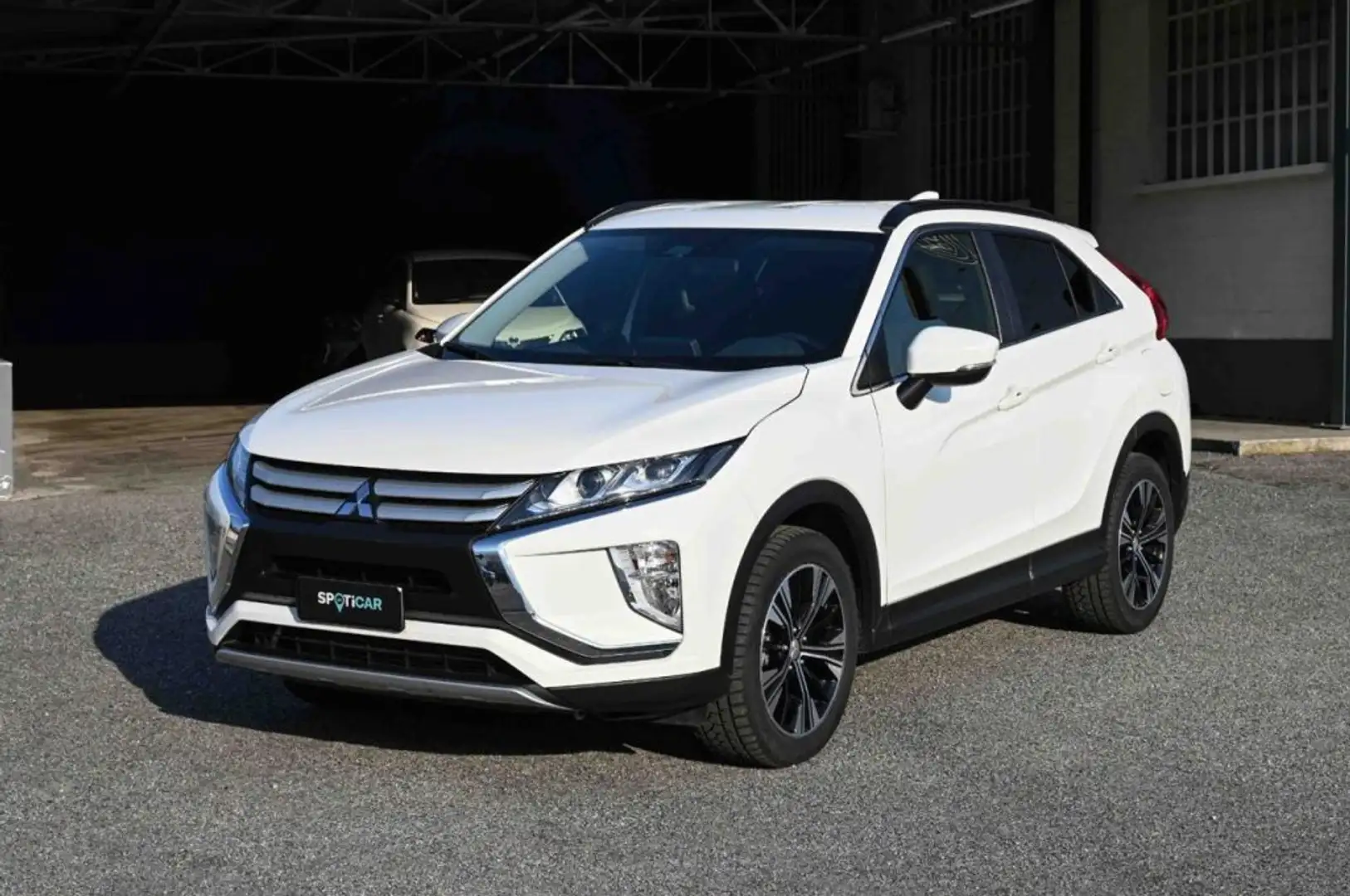 Mitsubishi Eclipse Cross 1.5 turbo 2WD Intense SDA Bianco - 1