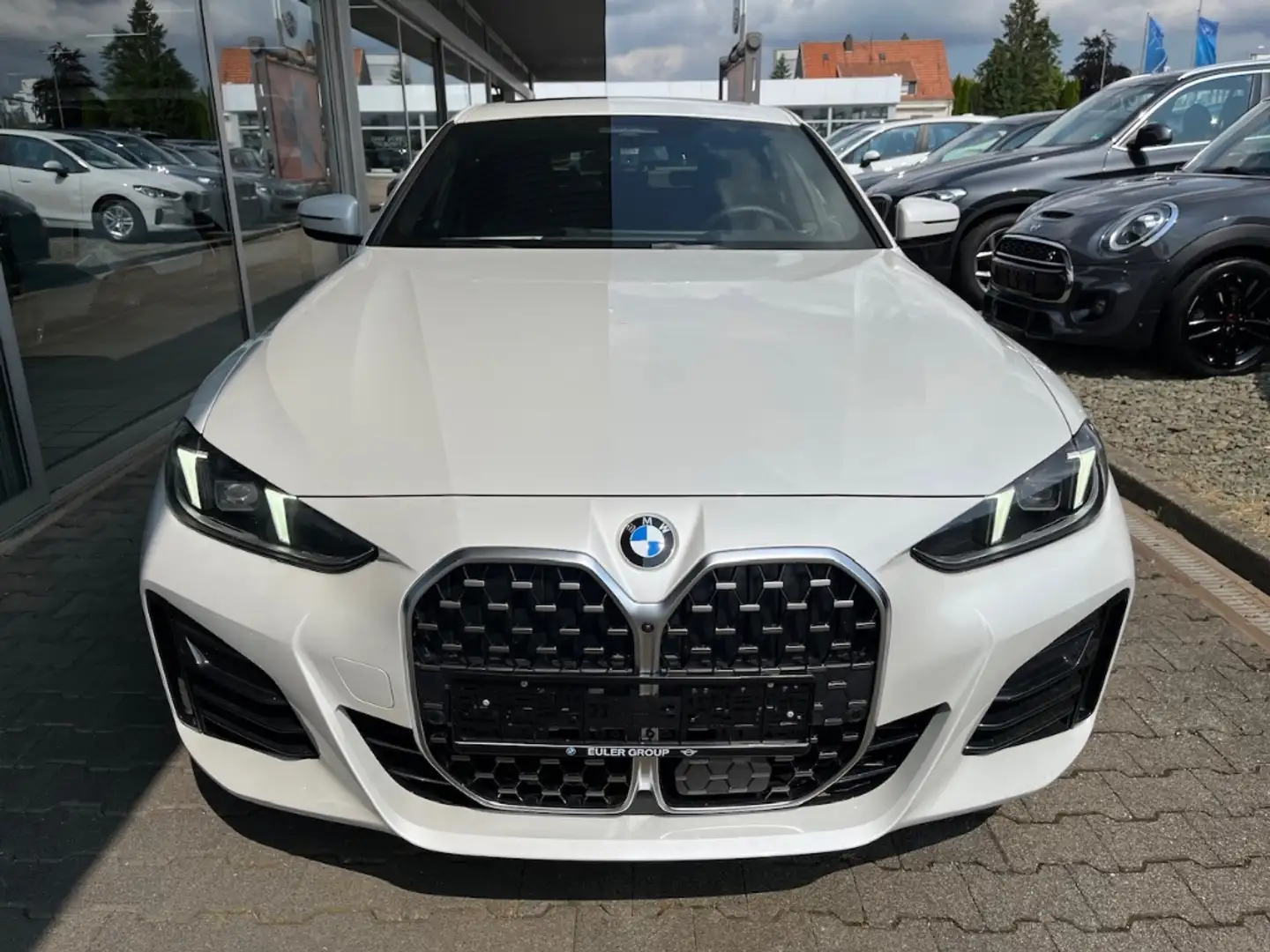 BMW 430 Gran Coupe i xDrive A M Sport SHZ Navi Hifi DAB Pa Weiß - 2
