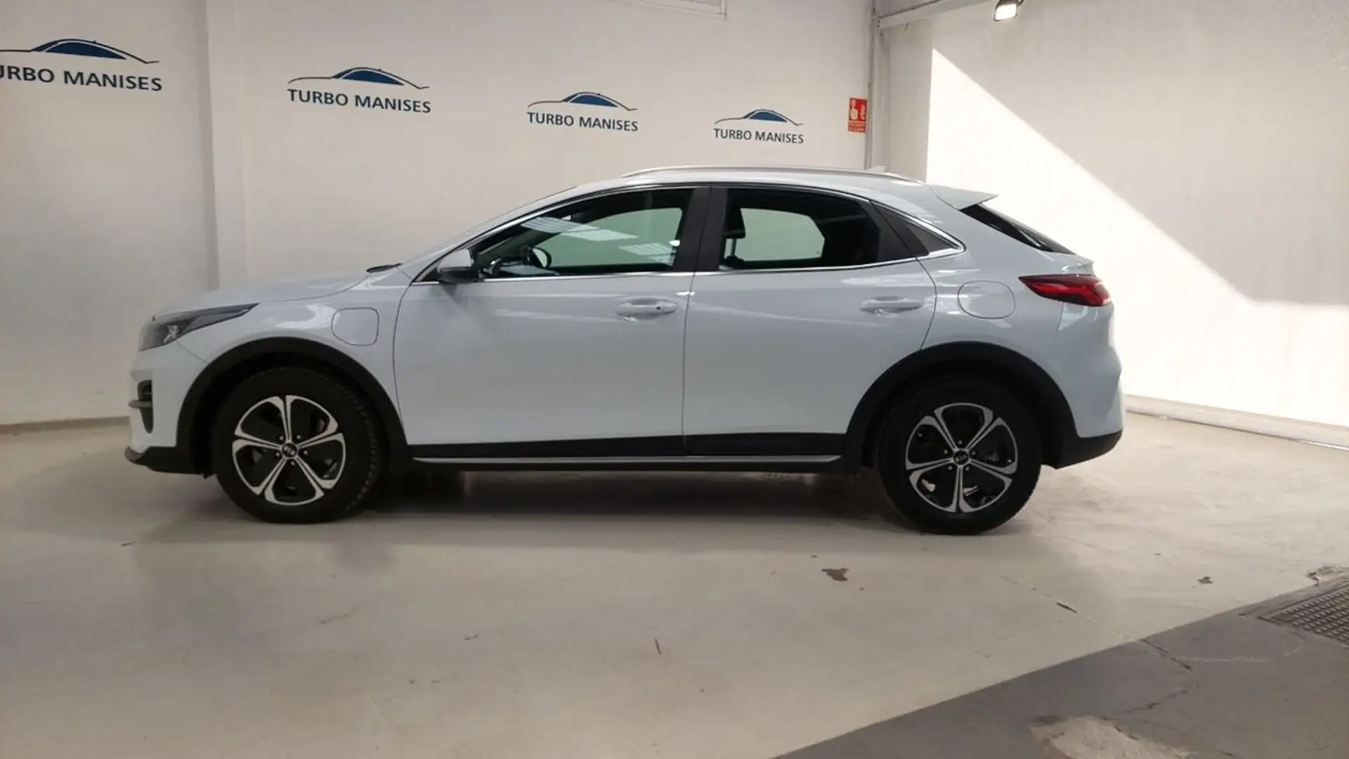 Kia XCeed 1.6 GDi PHEV 104kW (141CV) eDrive Blanc - 2