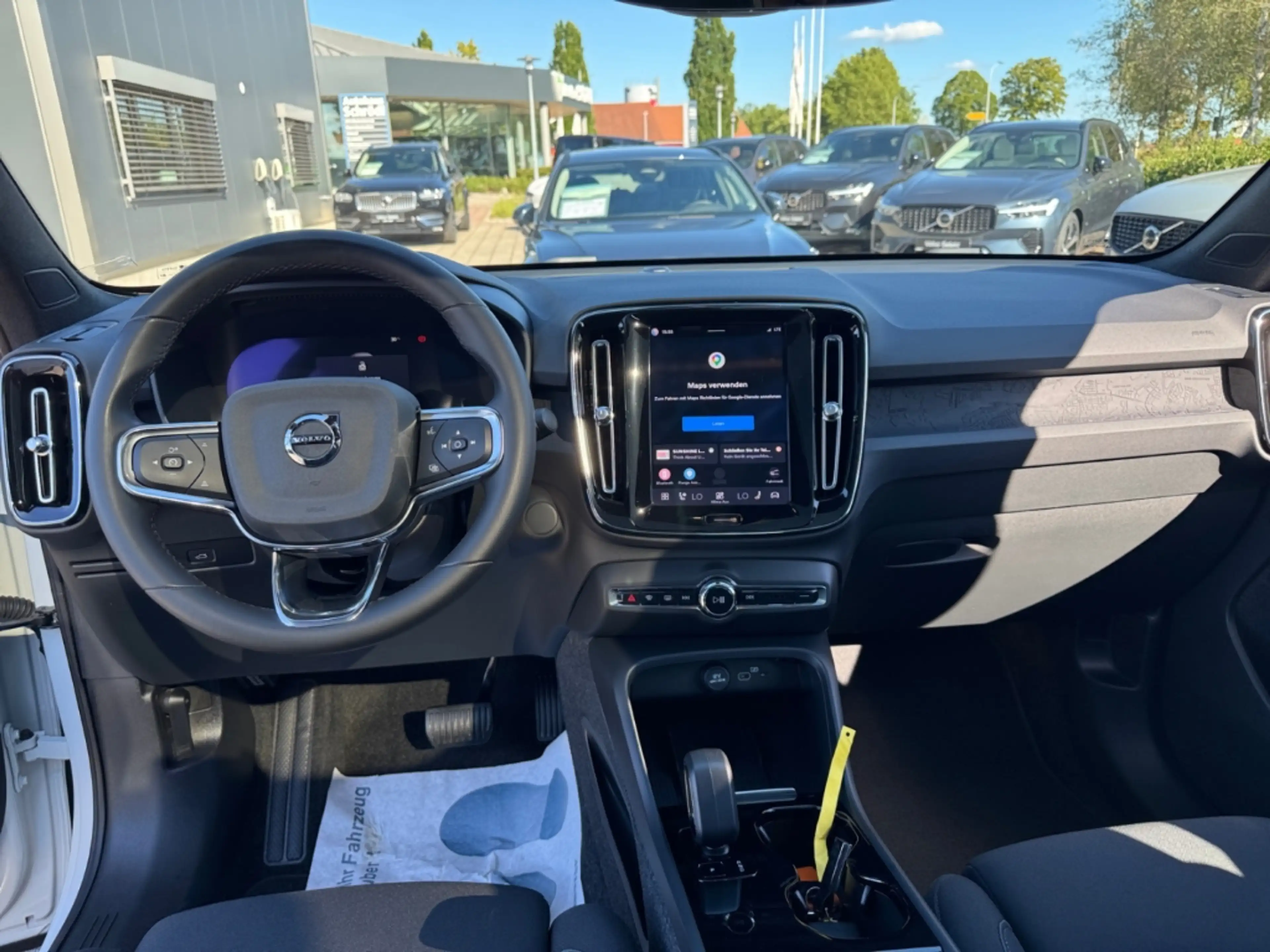 Volvo C40 Plus Recharge StandHZG Digitales Cockpit LED — photo 12