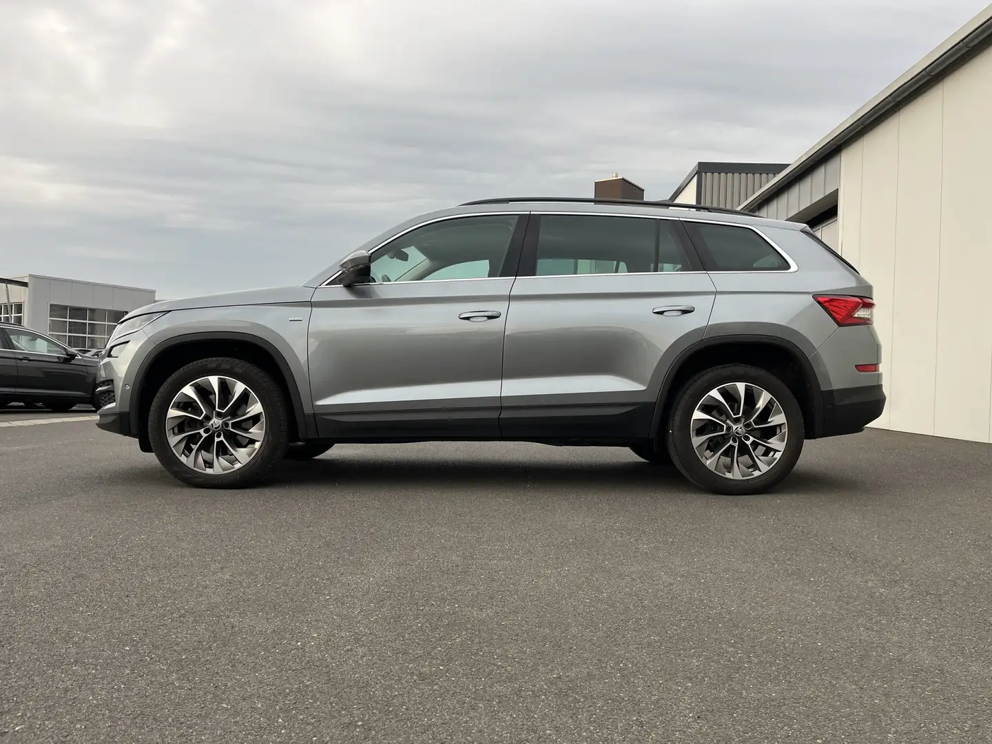 Skoda Kodiaq 2.0 TSI DSG 4x4 Ambition Clever 225€ m. 20% Anza Grau - 2