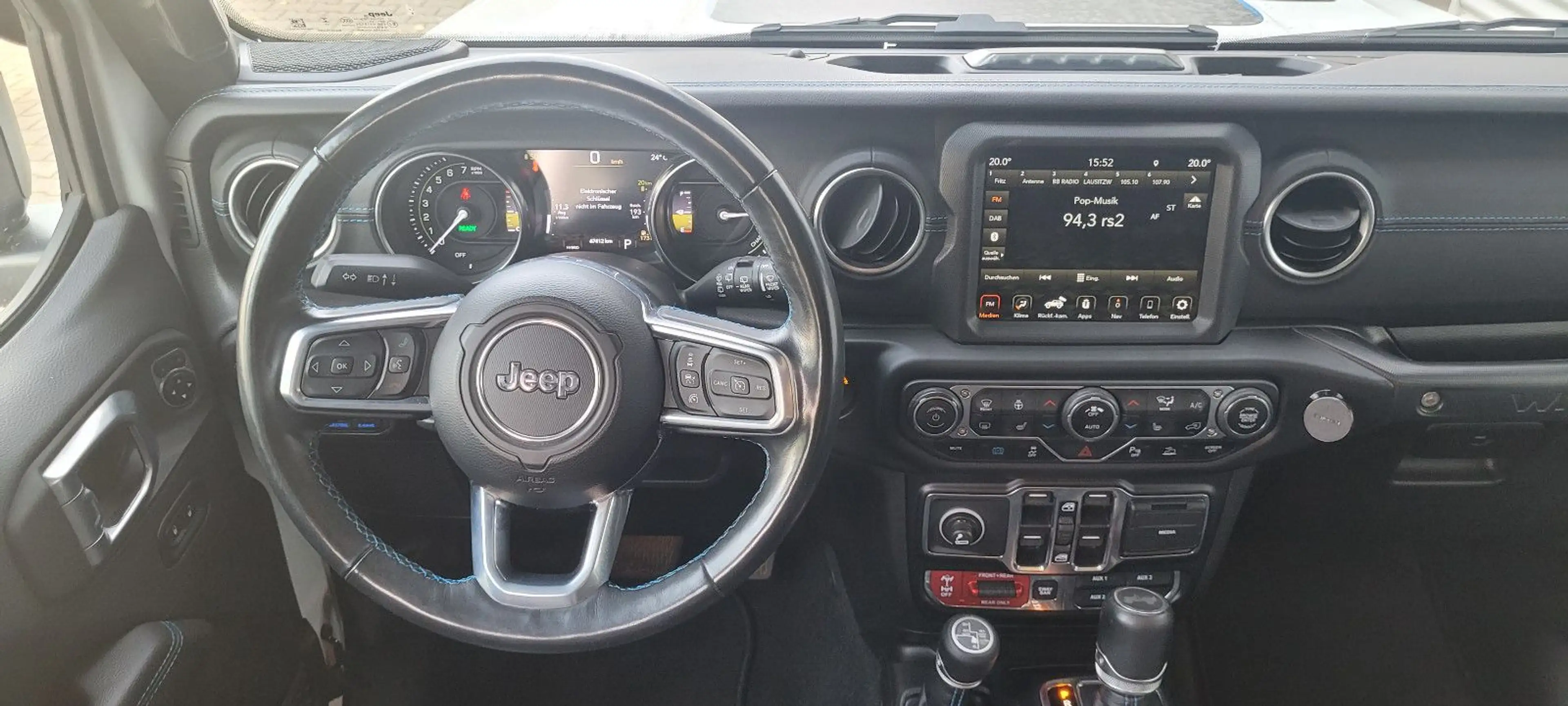 Jeep Wrangler Unlimited Plug-In Hybrid Rubicon — photo 10