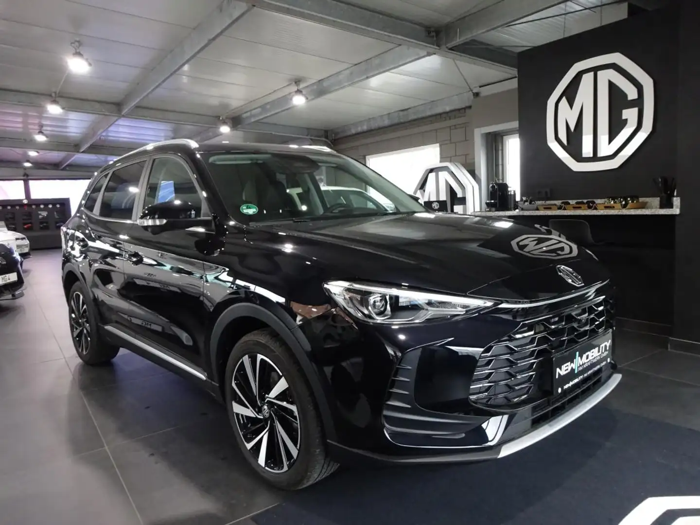 MG ZS Hybrid + Luxury Automatik MY 2025Sonderaktion JULY Schwarz - 1