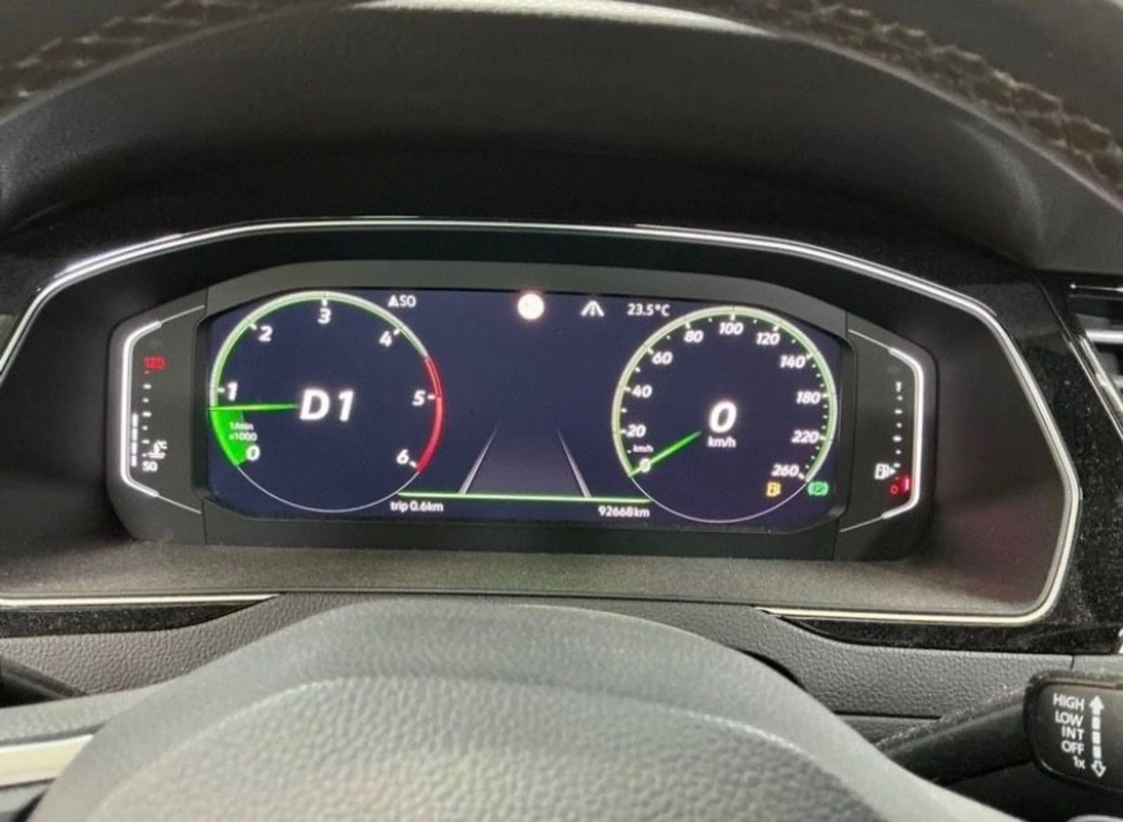 Volkswagen Passat Alltrack — photo 11
