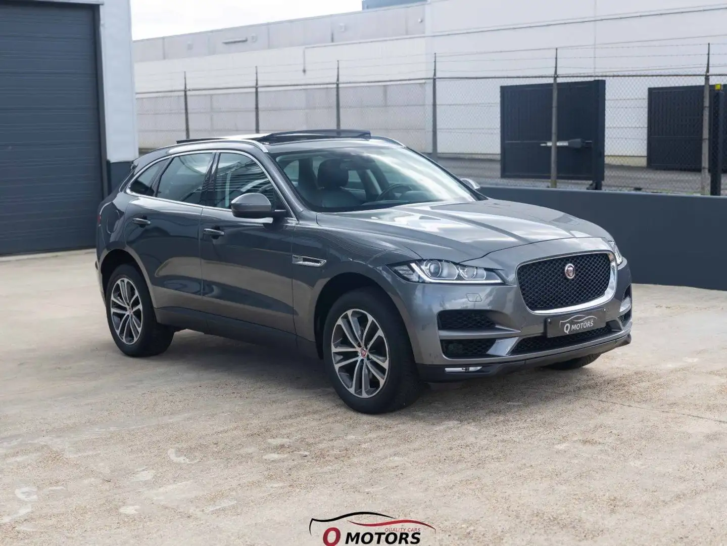 Jaguar F-Pace F-Pace AWD-LED-PANO-CAM-BTW Grau - 2