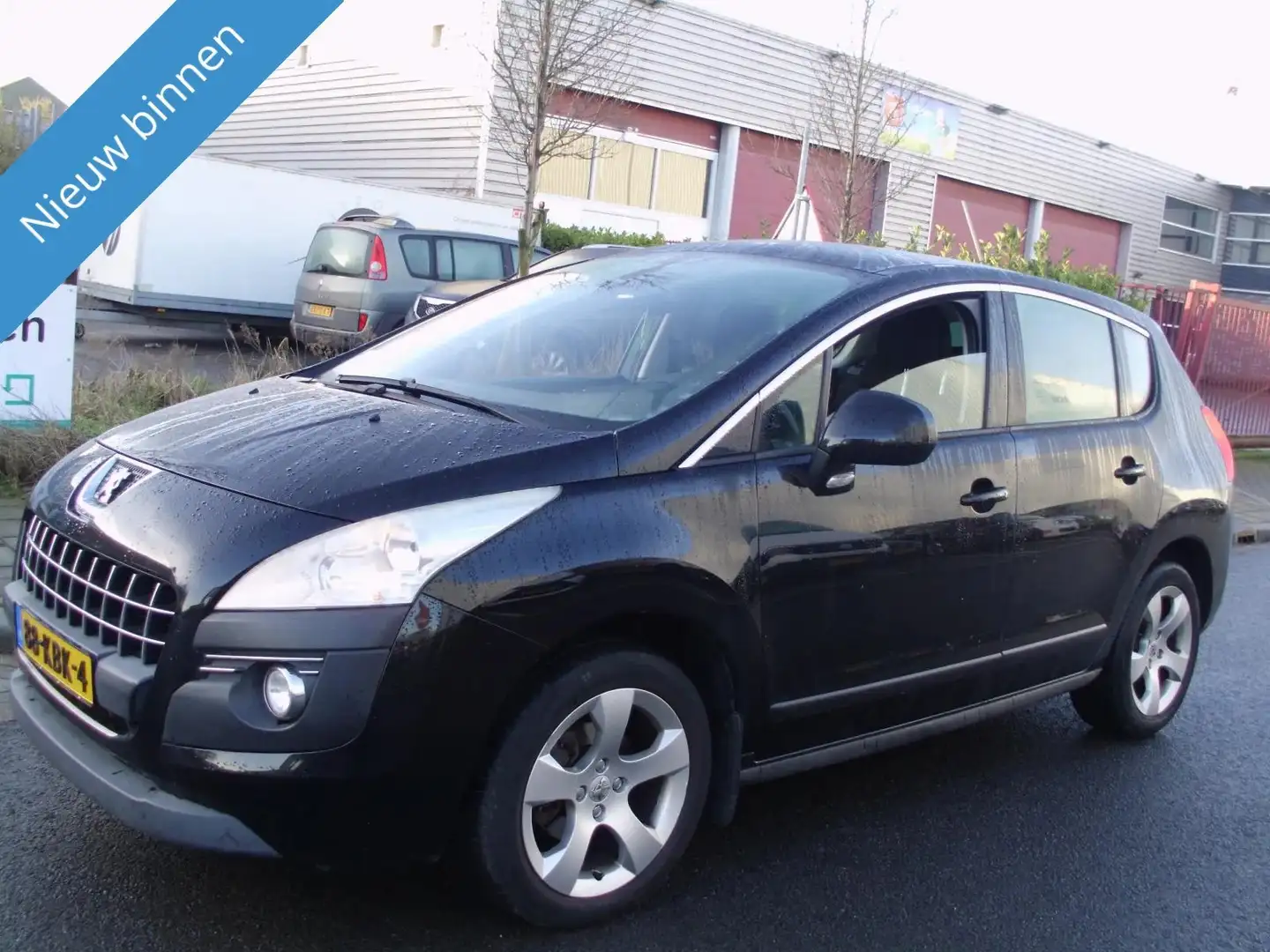 Peugeot 3008 1.6 MET AIRCO Schwarz - 2