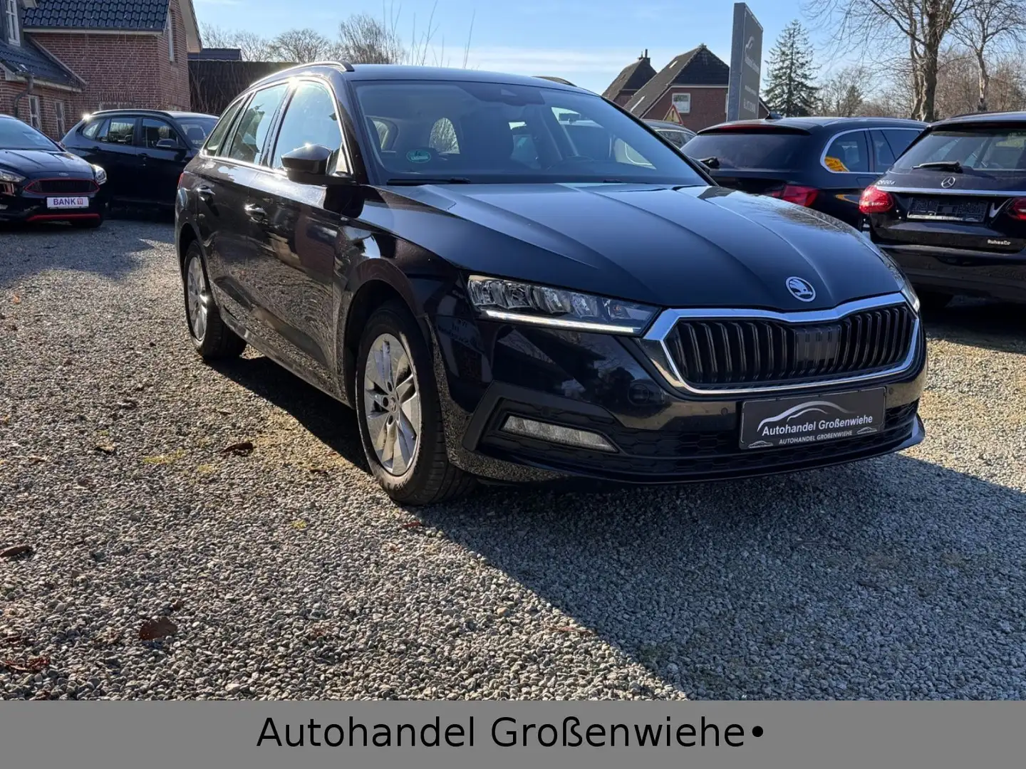 Skoda Octavia Combi Ambition*LED*ACC*SHZ*NAVI*DIGITALT Noir - 2