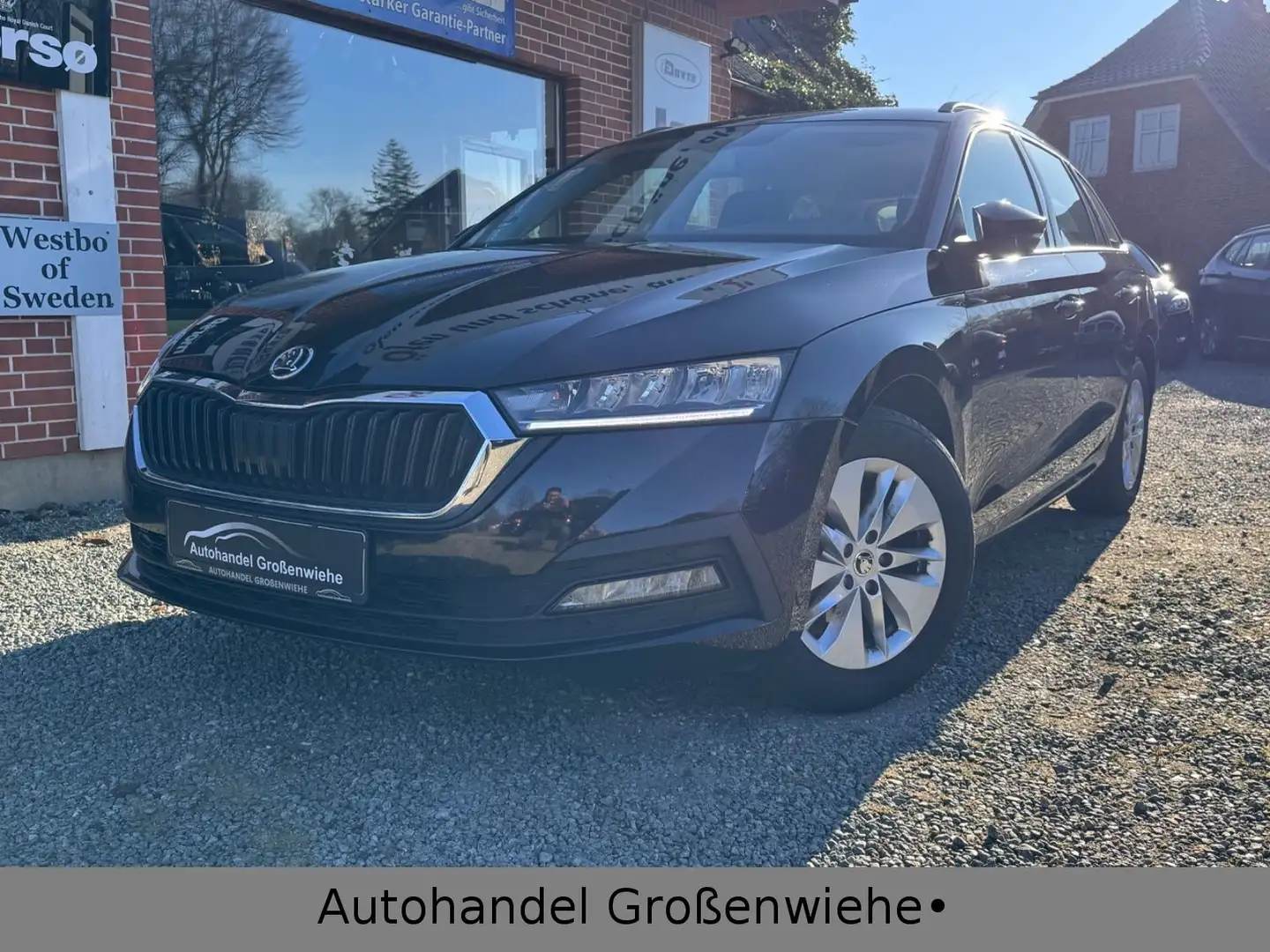 Skoda Octavia Combi Ambition*LED*ACC*SHZ*NAVI*DIGITALT Noir - 1