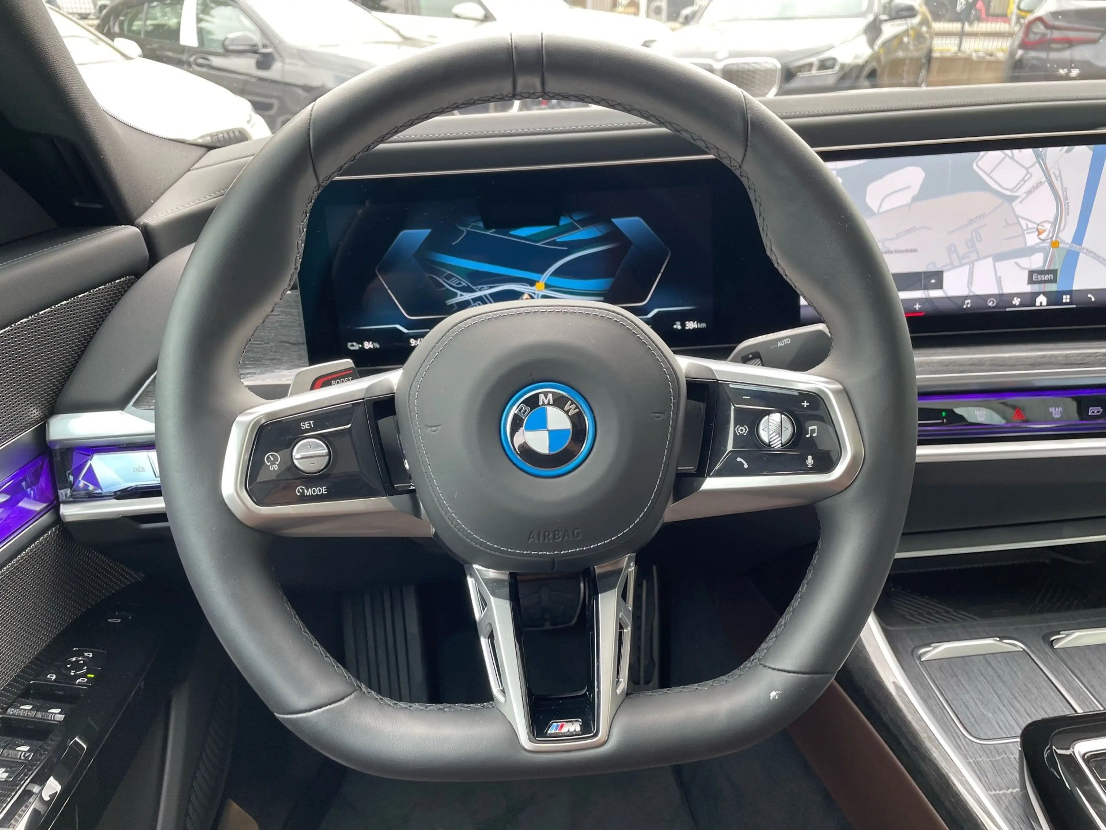 BMW i7 xDrive60 Limo M Sport || Sky Lounge Massage — photo 12