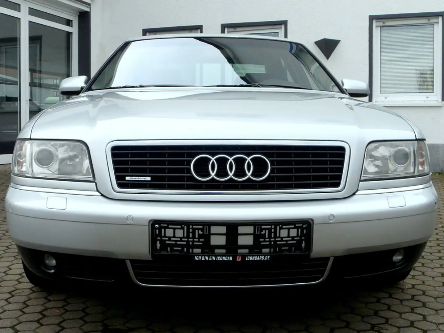 Audi A8 3.7 quattro - Lederpaket 2 - Bose - Getriebe neu - Silber - 2