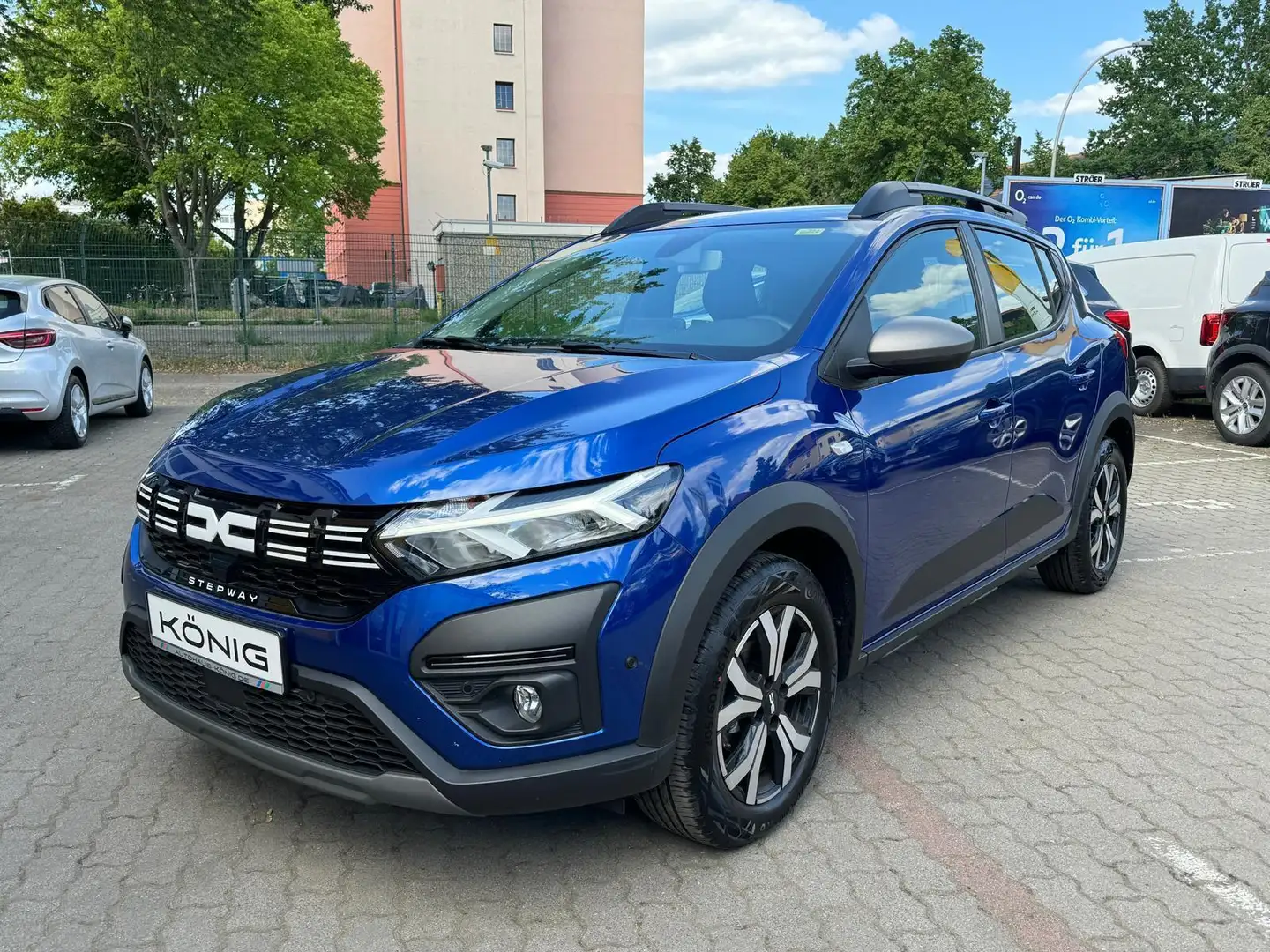 Dacia Sandero Stepway Expression+ TCe 100 ECO-G Blau - 1