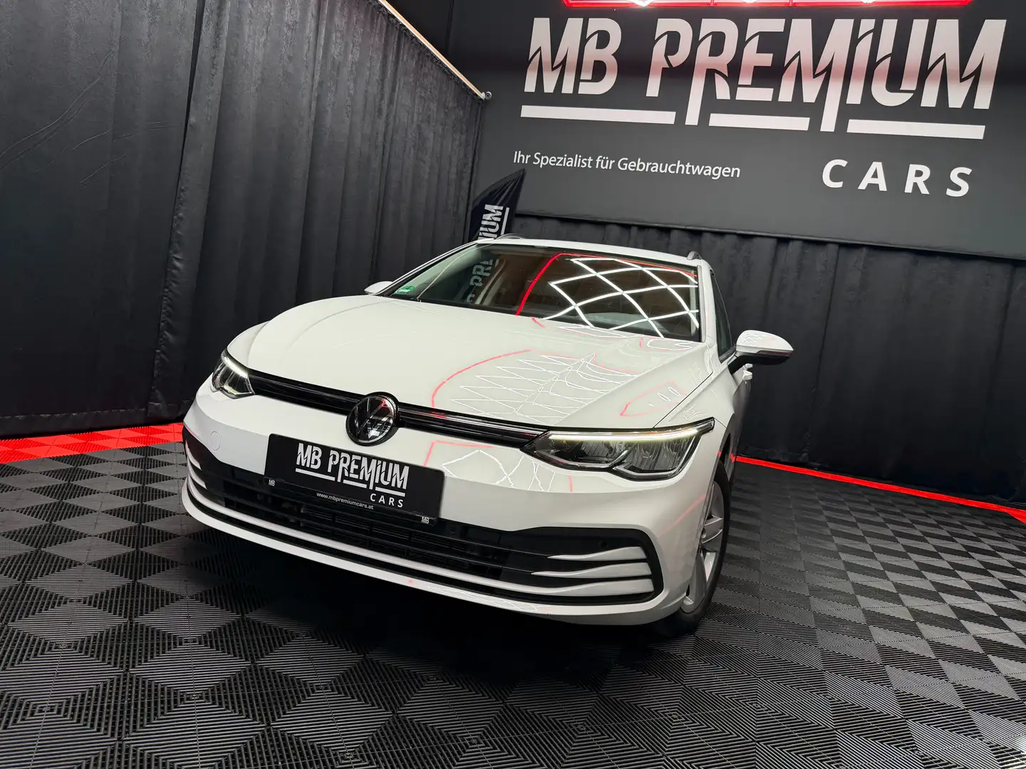 Volkswagen Golf Variant Life *AHK*LED*VIRTUAL*KAMERA* Weiß - 1