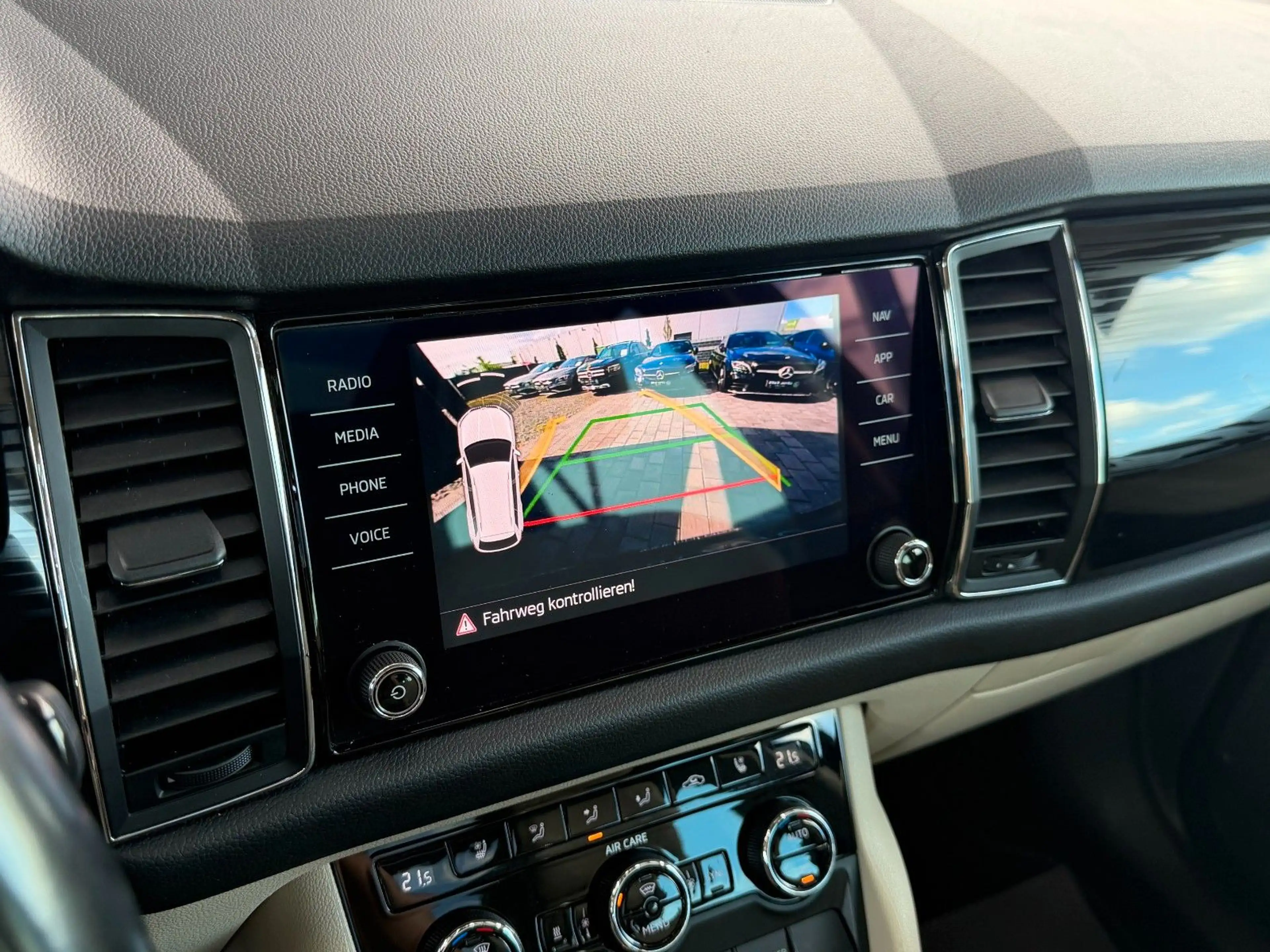 Skoda Kodiaq Style 4x4*7 Sitz*PANO*NAVI*LED*StHz*KAMER — photo 13