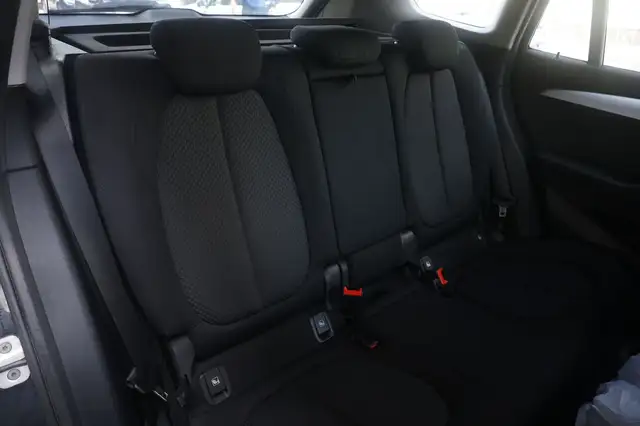 BMW X1 view 13