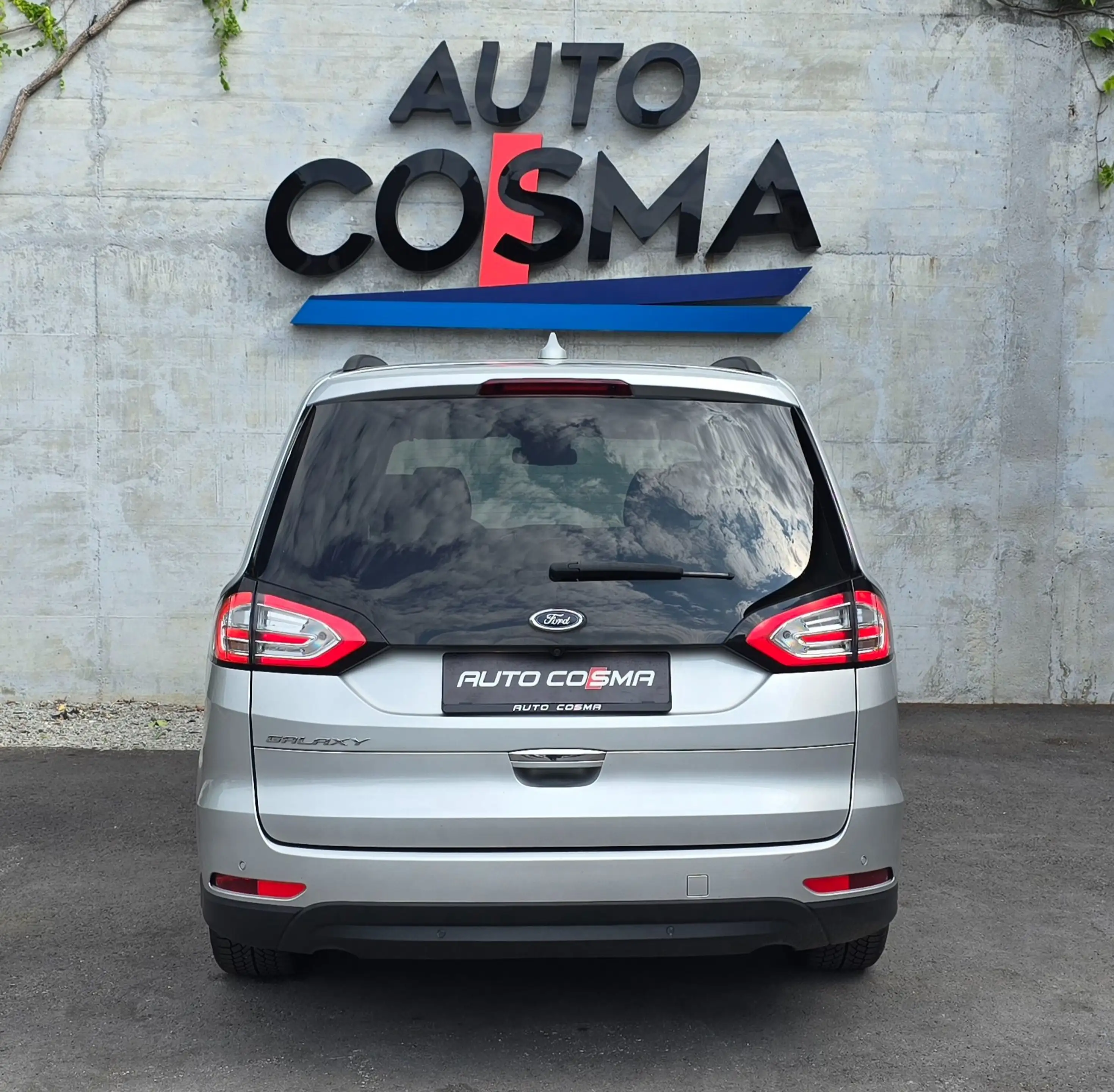 Ford Galaxy Trend — photo 7