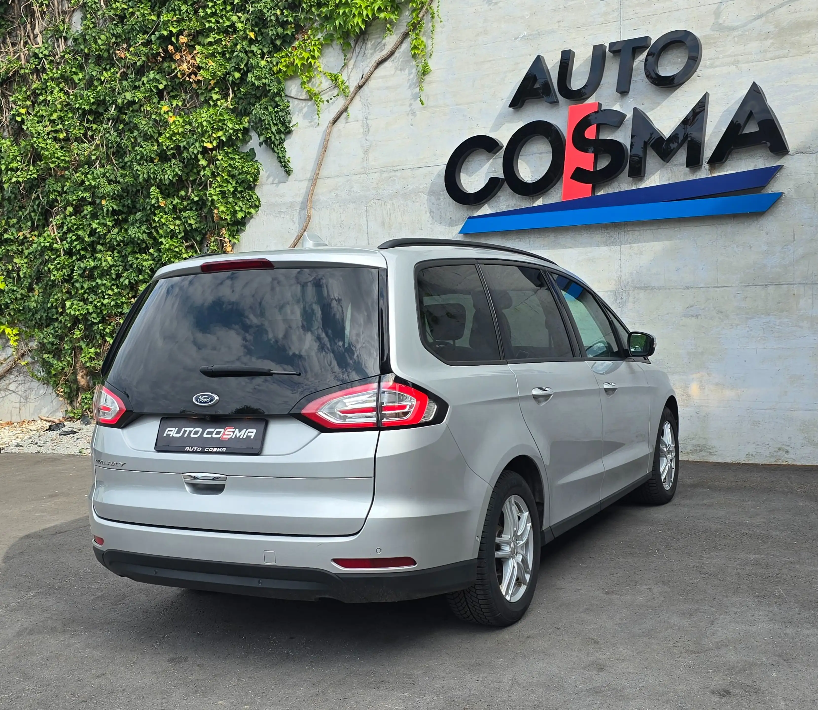 Ford Galaxy Trend — photo 6