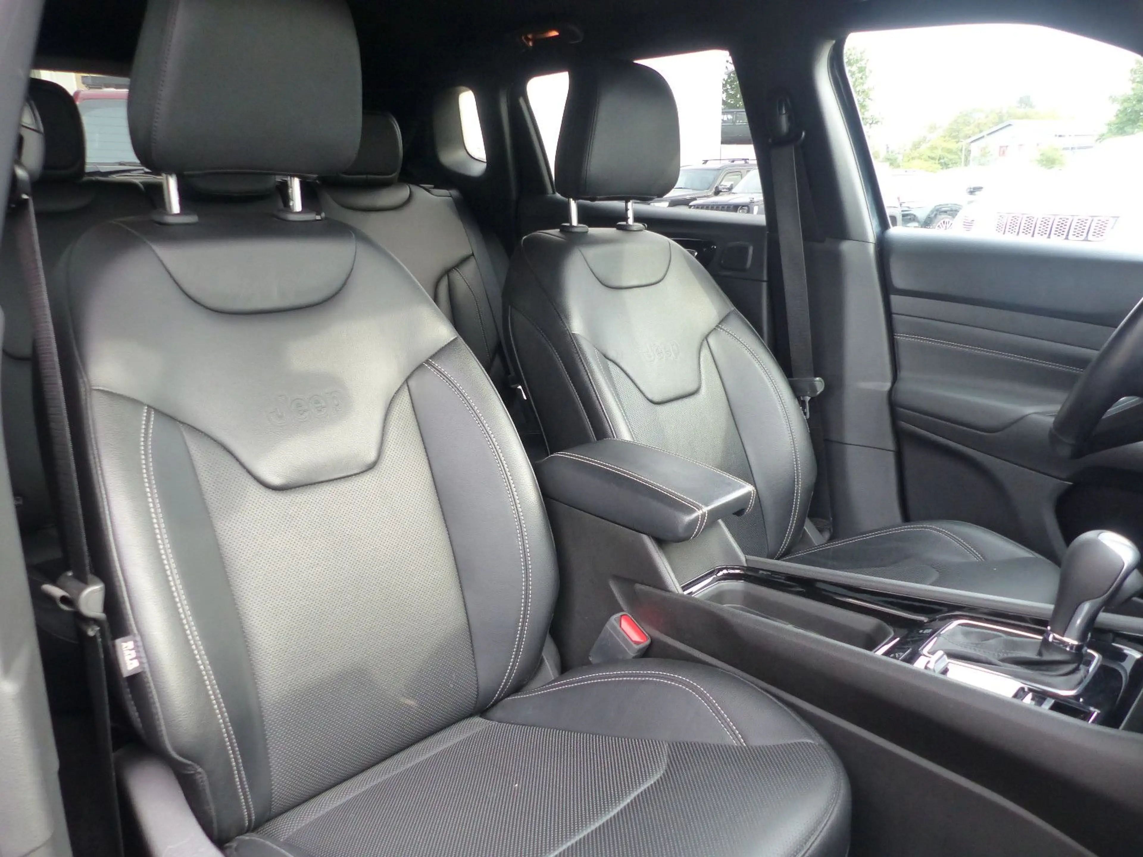 Jeep Compass S PHEV LED Navi Leder AHK — photo 12