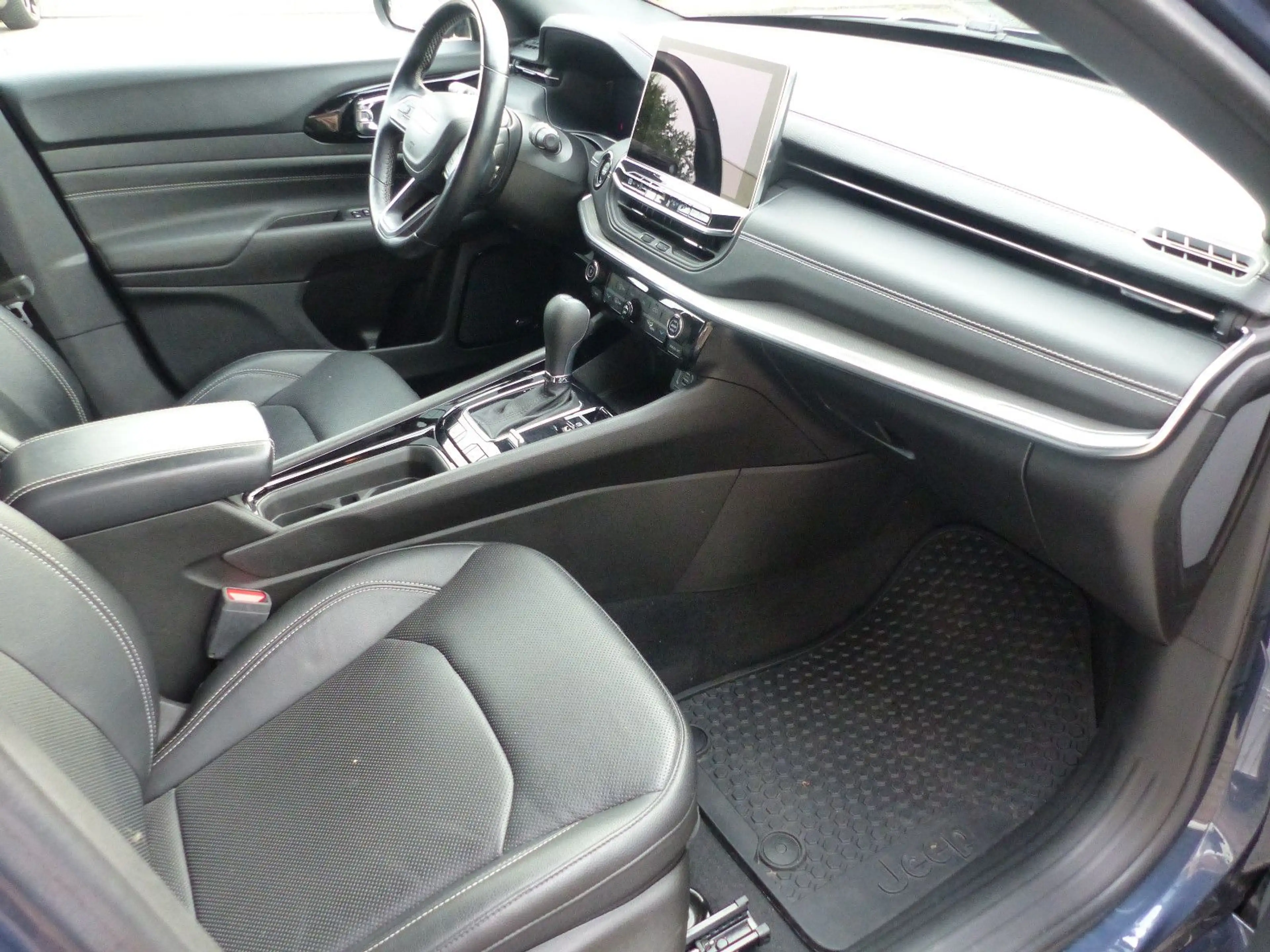 Jeep Compass S PHEV LED Navi Leder AHK — photo 11