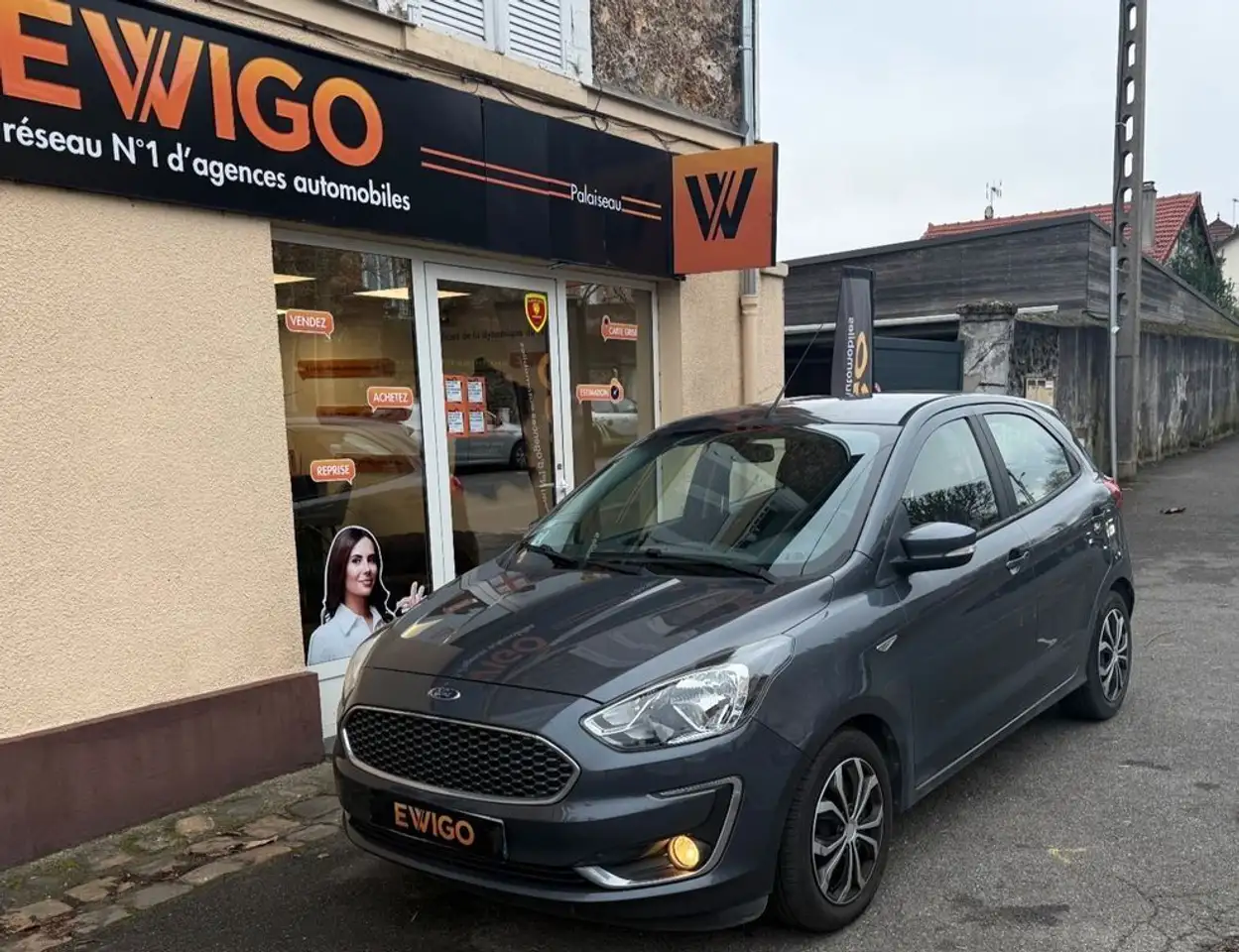 Ford Ka\u002FKa+ Ka+ 1.2 tivct 70 essential faible kilome