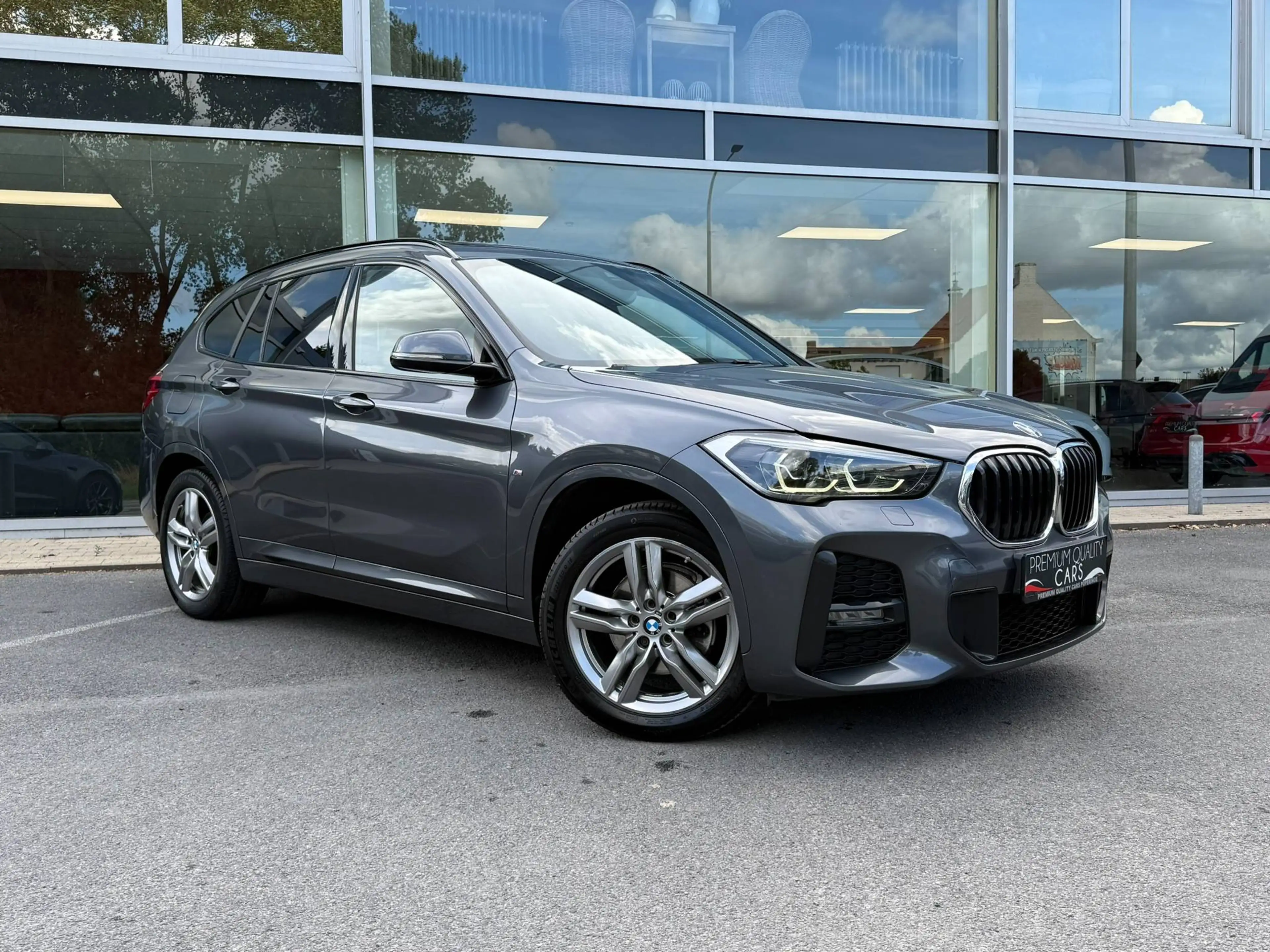 BMW X1 M PACK / PANO / TREKHAAK / NAVI / SFEERLICHT / — photo 5