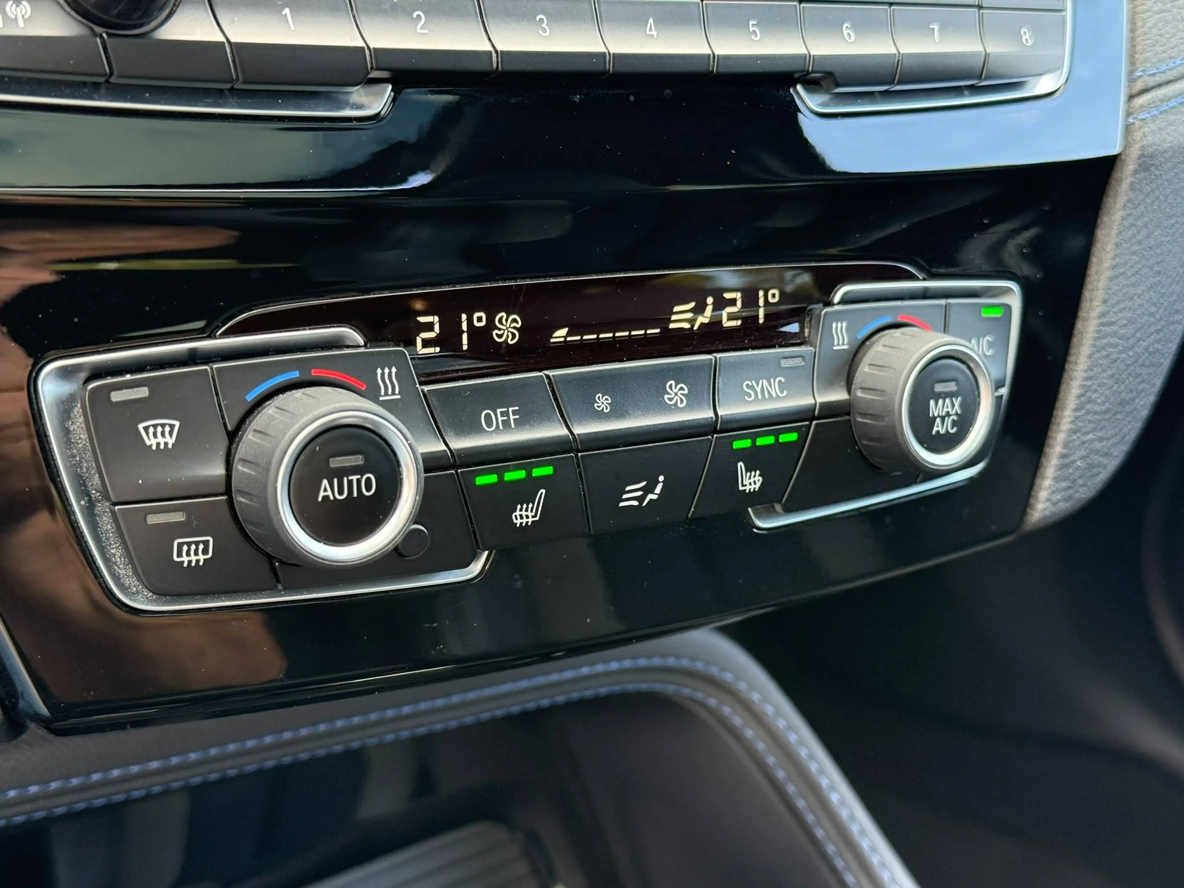 BMW X1 M PACK / PANO / TREKHAAK / NAVI / SFEERLICHT / — photo 24