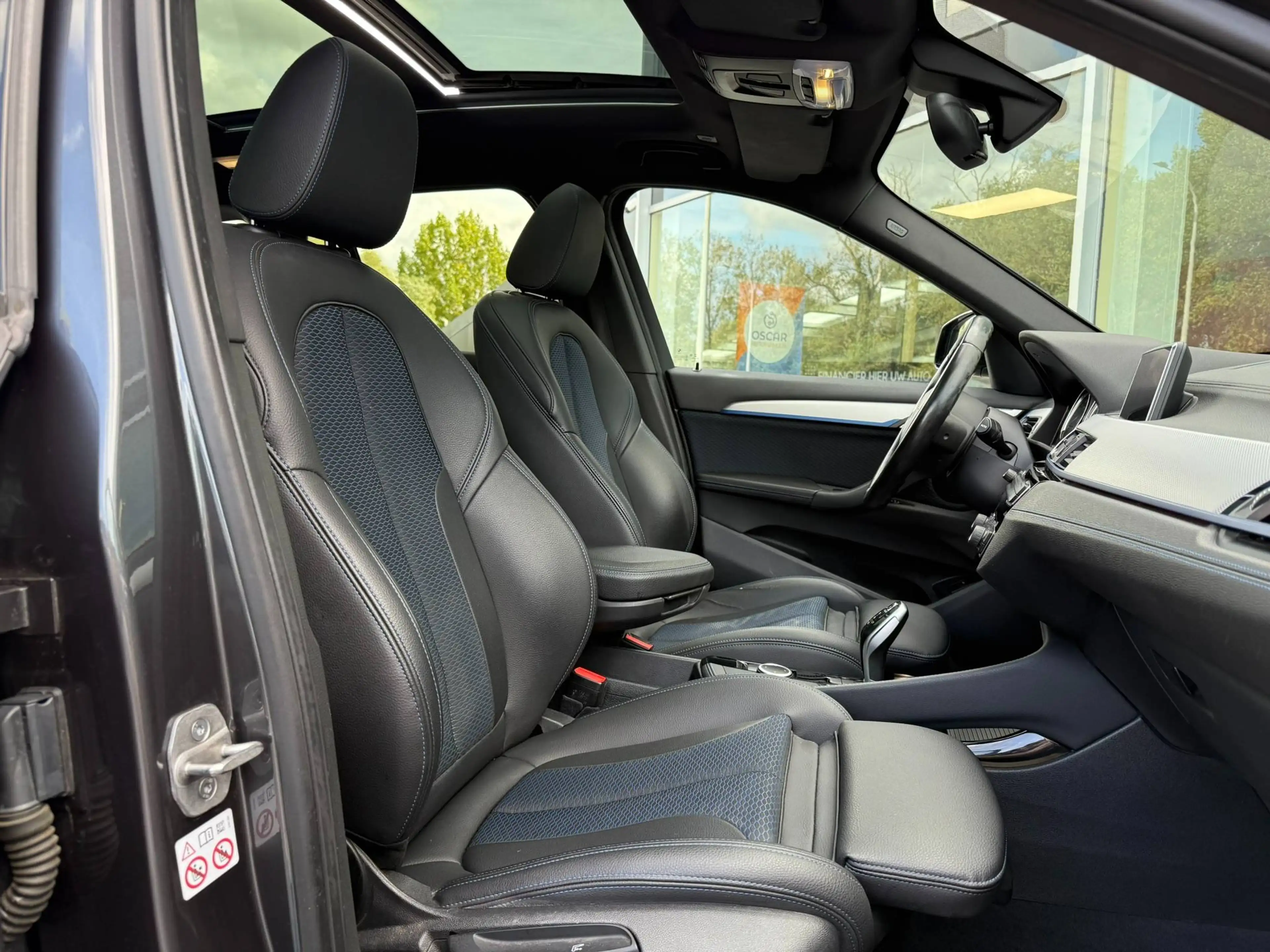 BMW X1 M PACK / PANO / TREKHAAK / NAVI / SFEERLICHT / — photo 17