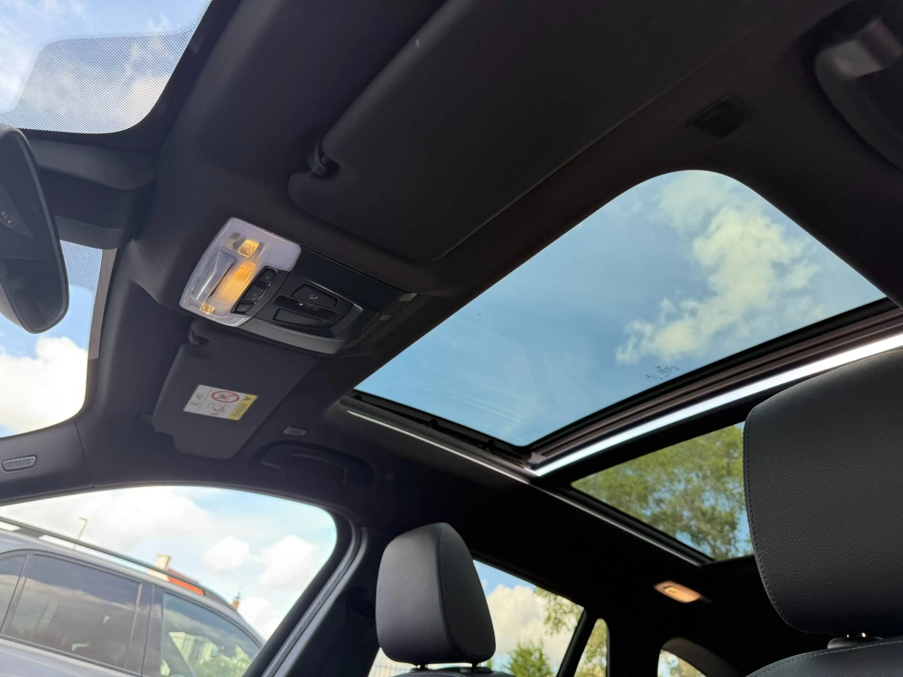 BMW X1 M PACK / PANO / TREKHAAK / NAVI / SFEERLICHT / — photo 29