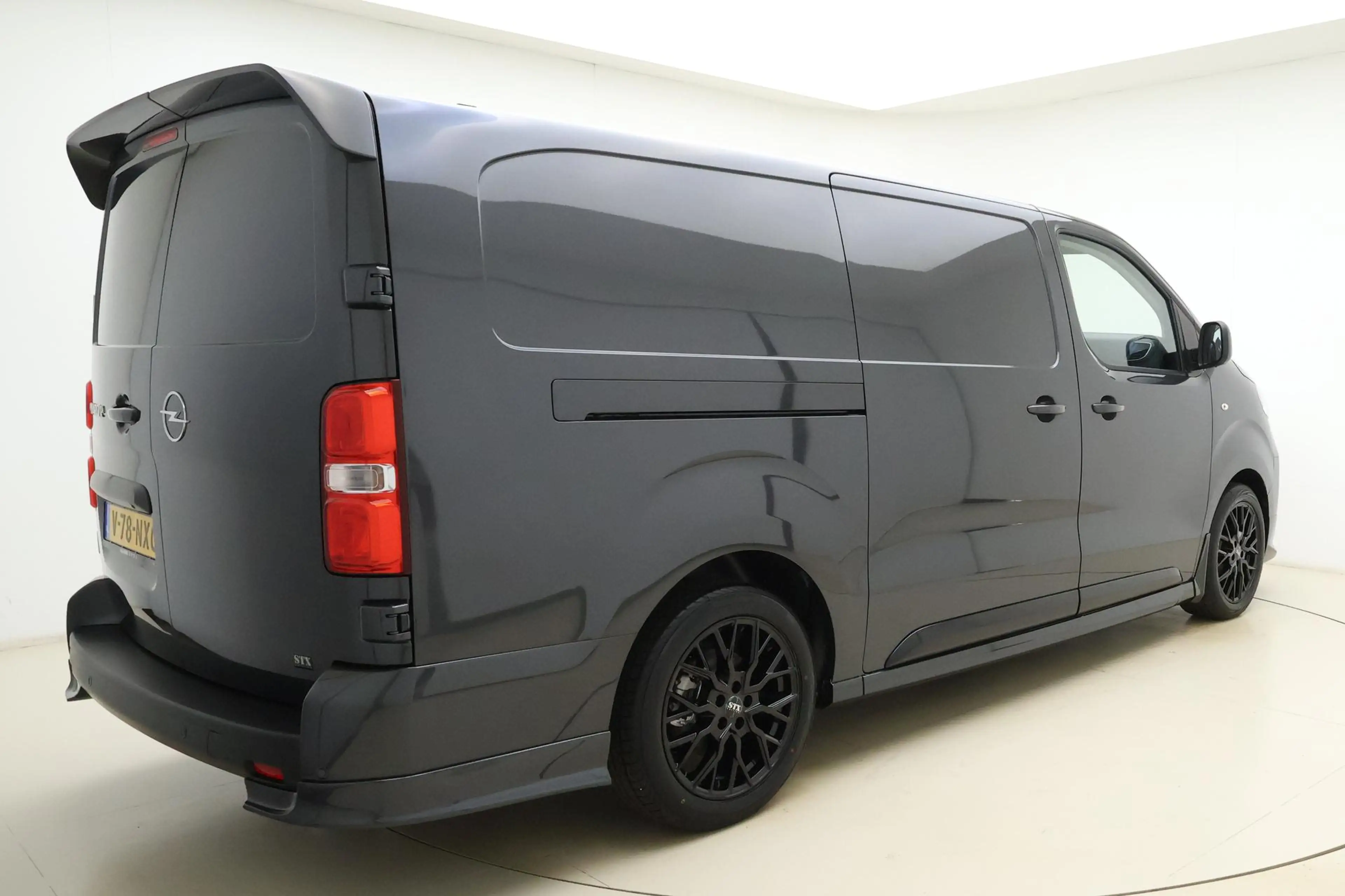 Opel Vivaro-e Electric L3 75 kWh | DEMO | Lederen bekleding | ST — photo 2