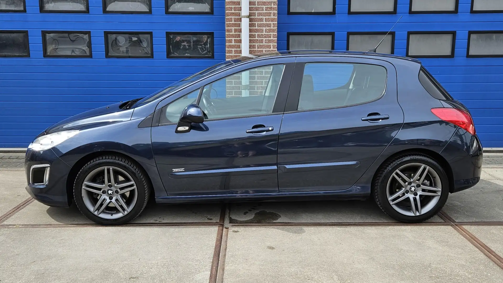 Peugeot 308 1.6 THP Sportium *airco* panoramadak Bleu - 2