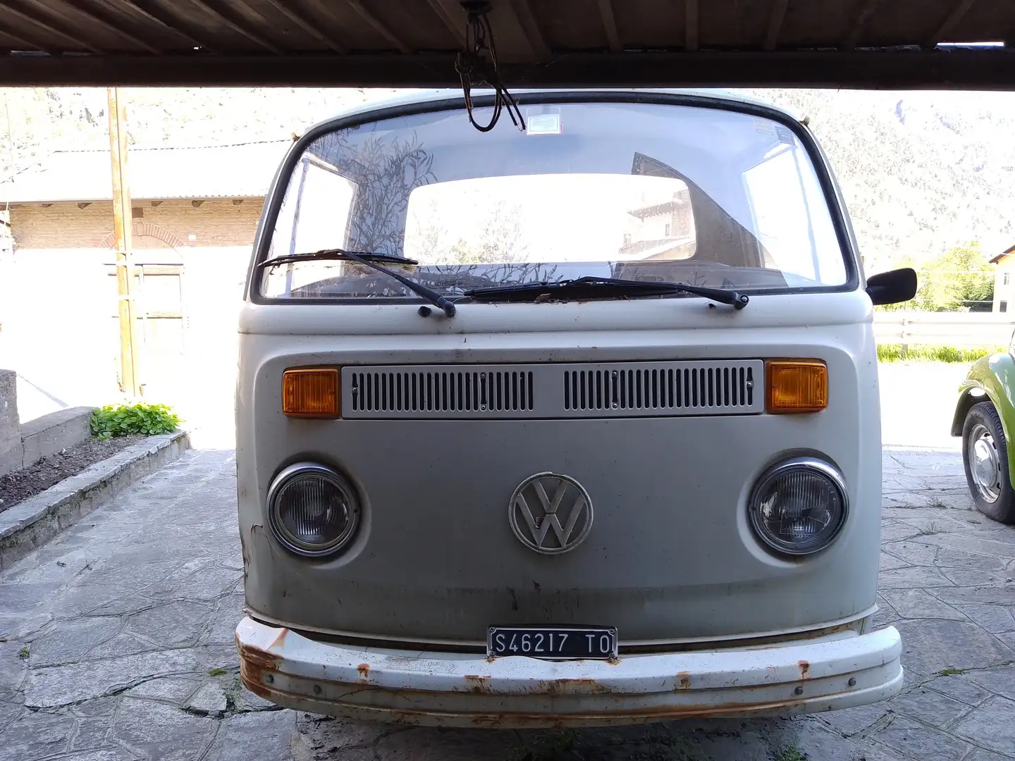 Volkswagen T2 Pickup Beige - 1
