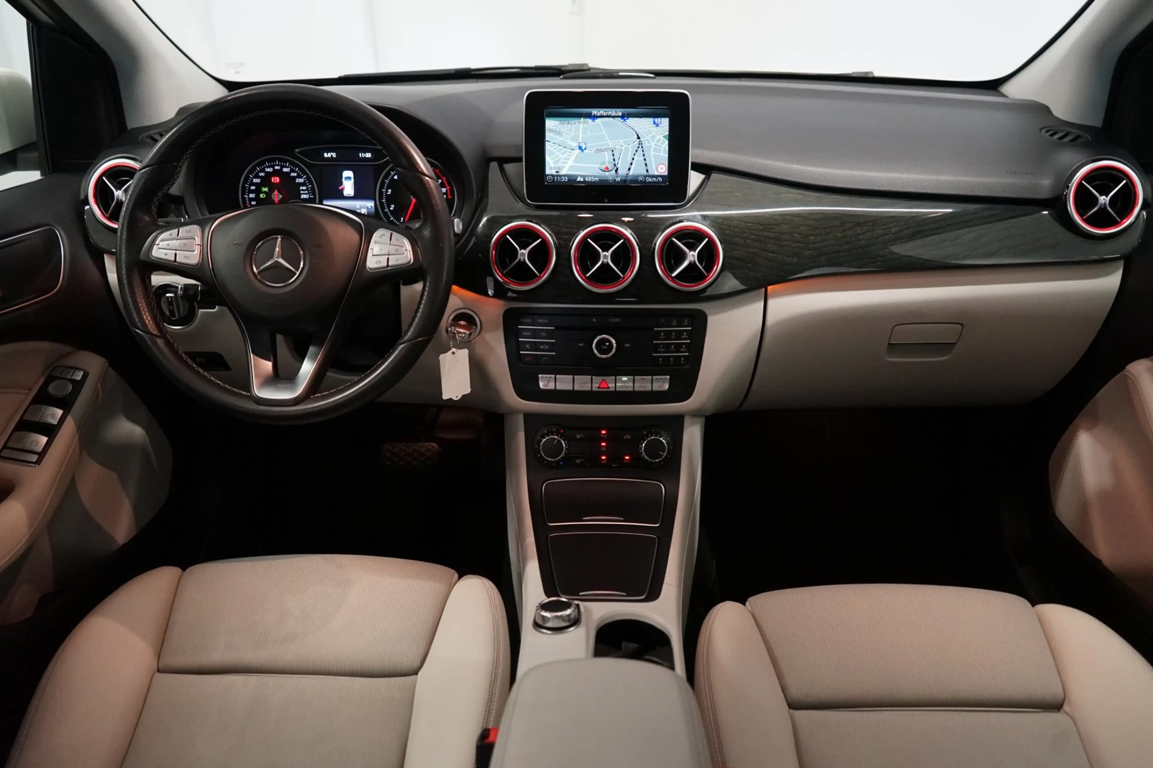 Mercedes-Benz B 220 Urban|4MATIC|LED|NAVI|PARK — photo 10