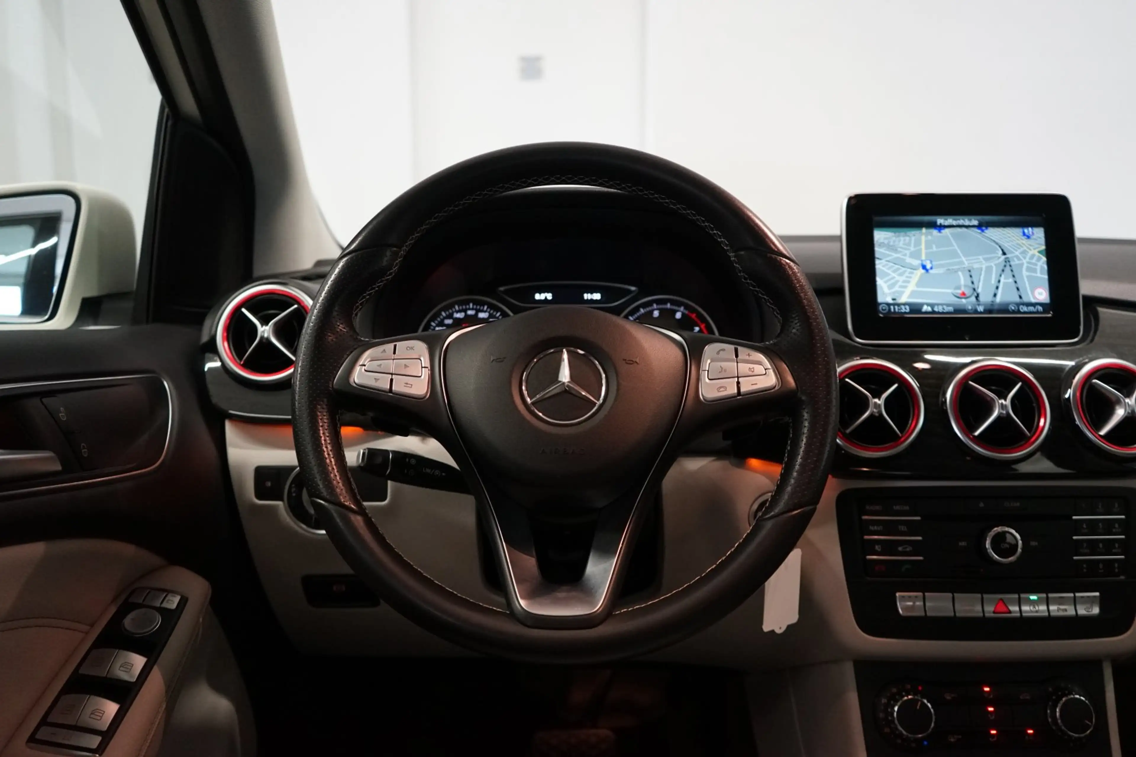 Mercedes-Benz B 220 Urban|4MATIC|LED|NAVI|PARK — photo 9