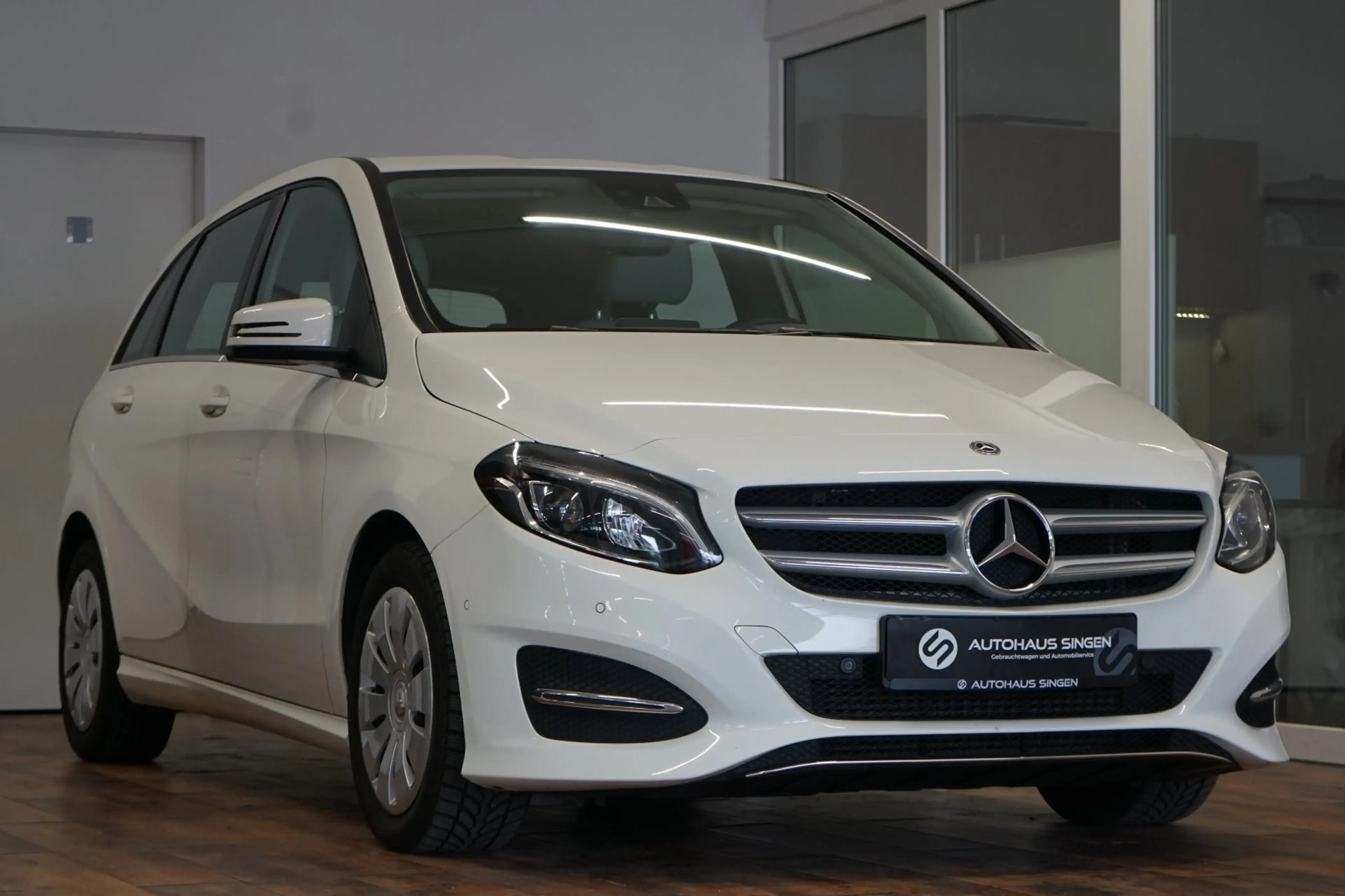 Mercedes-Benz B 220 Urban|4MATIC|LED|NAVI|PARK — photo 5
