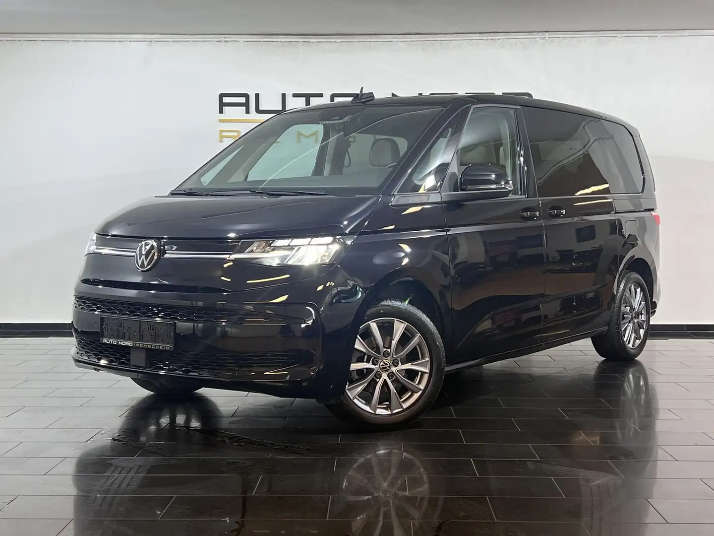 Volkswagen T7 Multivan 1.5 TSI Life* DSG*Schiebetür-beid.* Negro - 1