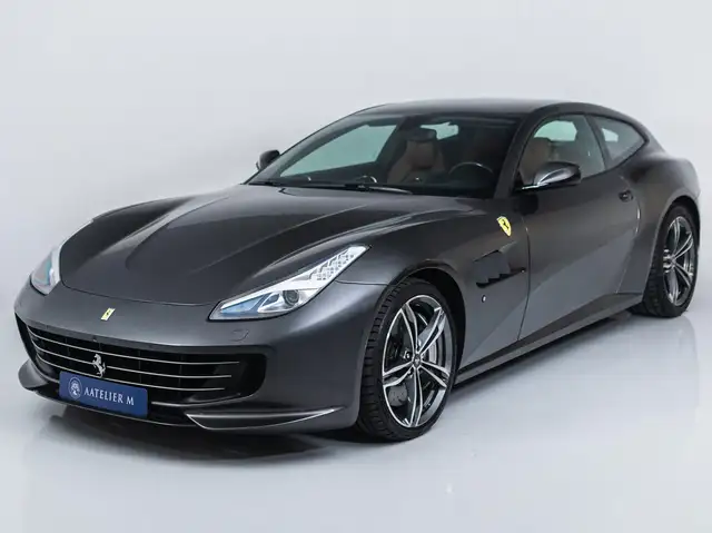 Ferrari GTC4 Lusso V12 - Carbon, Approved, Lift, Panorama