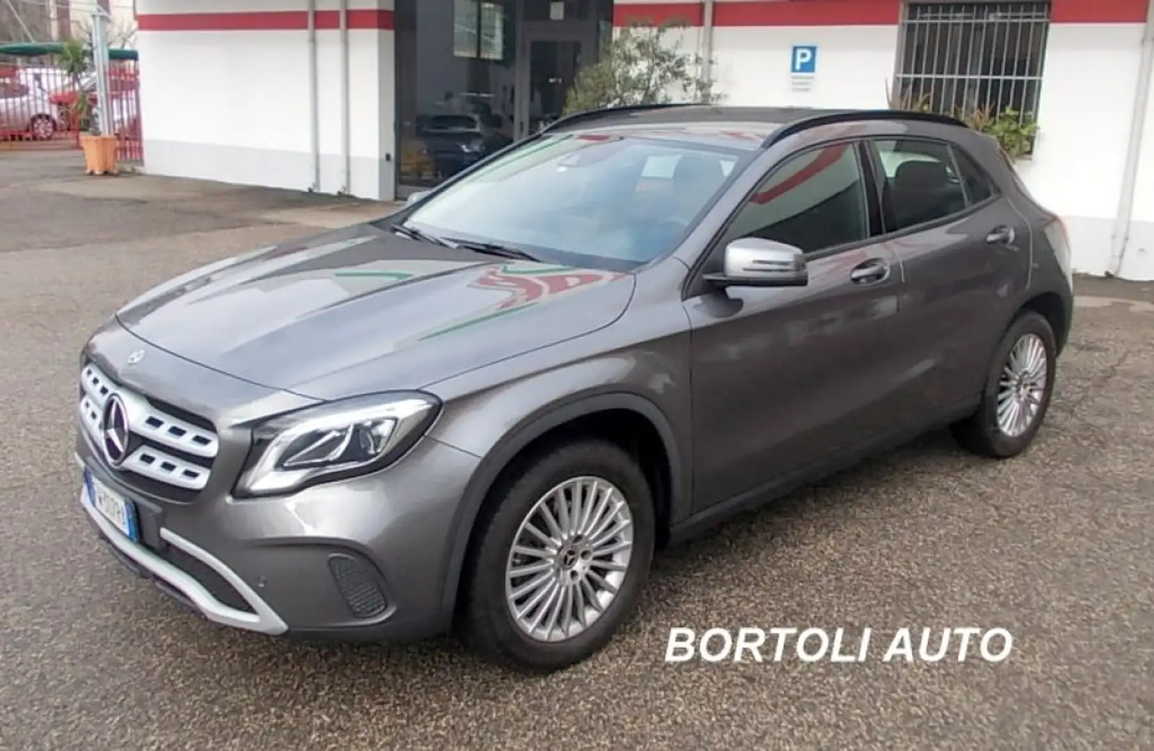 Mercedes-Benz GLA 200 d  55.000 KM AUTOMATICA BUSINESS EXTRA Grigio - 1
