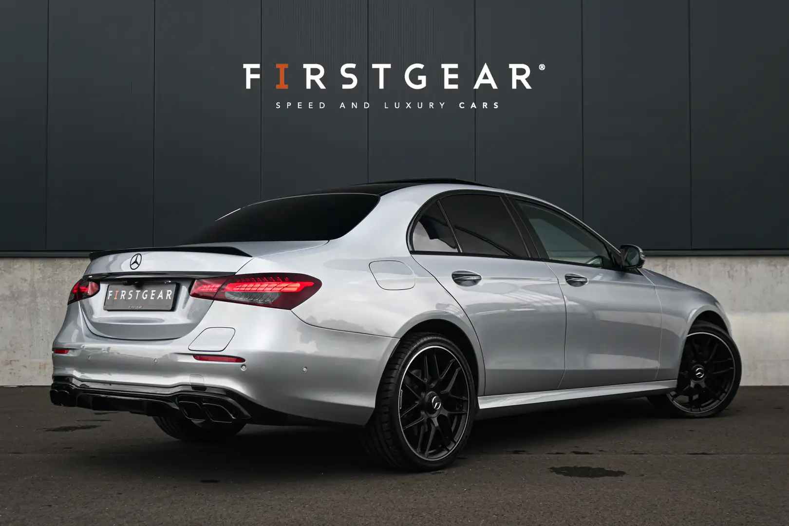 Mercedes-Benz E 300 de Business Solution AMG *Burmester / Panorama / A Silber - 2