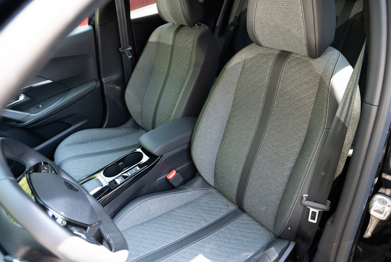 Peugeot 2008 Allure 1.2 PureTech 130 EAT8 *GW-TOP-DEAL* — photo 6