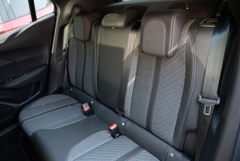 Peugeot 2008 Allure 1.2 PureTech 130 EAT8 *GW-TOP-DEAL* — photo 7