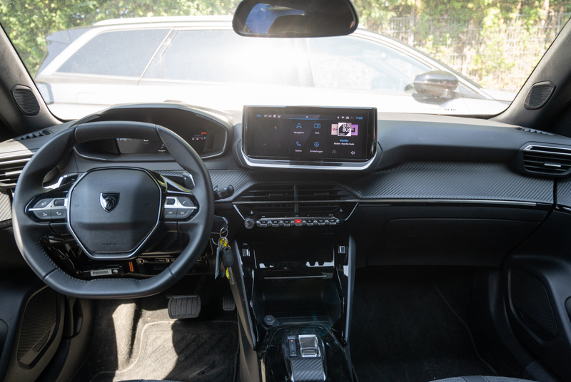 Peugeot 2008 Allure 1.2 PureTech 130 EAT8 *GW-TOP-DEAL* — photo 5