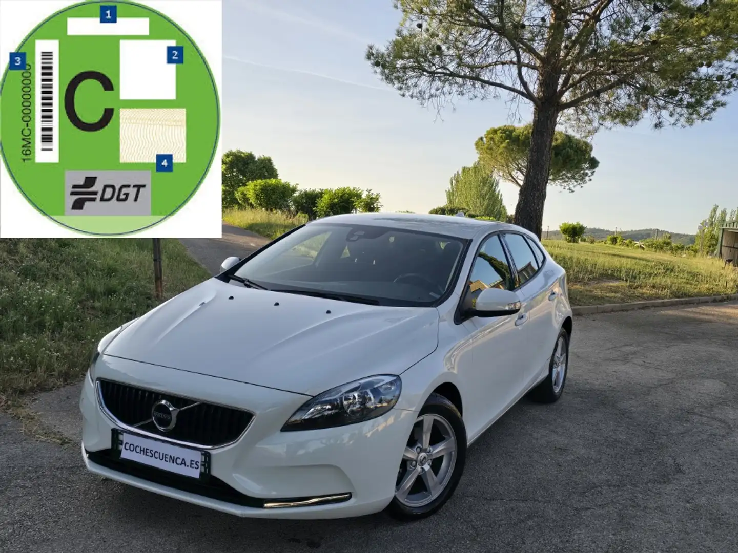 Volvo V40 D2 Inscription 120 Blanco - 1