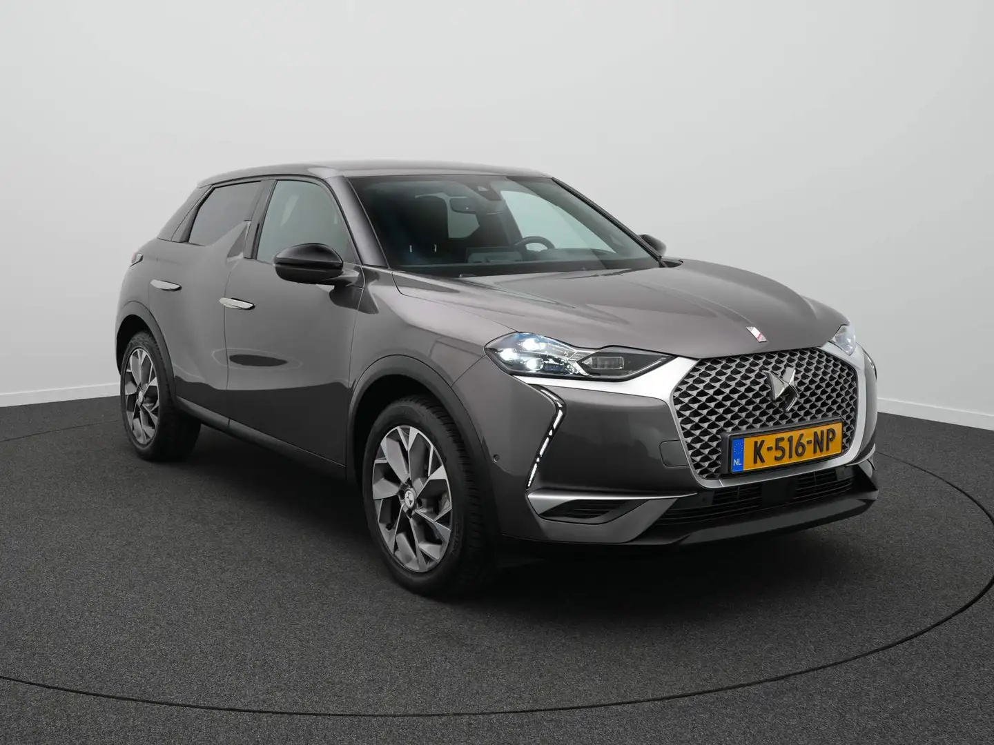 DS Automobiles DS 3 Crossback E-Tense So Chic 50 kWh - Volledig elektrisch Gris - 2