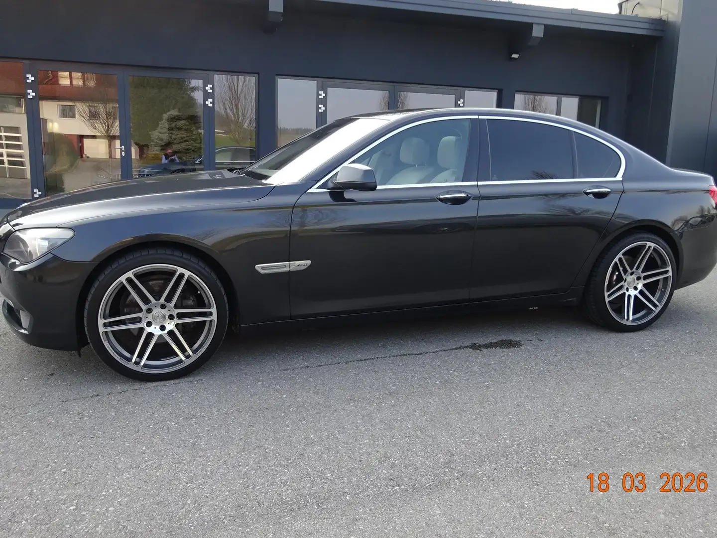 BMW 740 d xDrive " Toppreis" Grau - 2