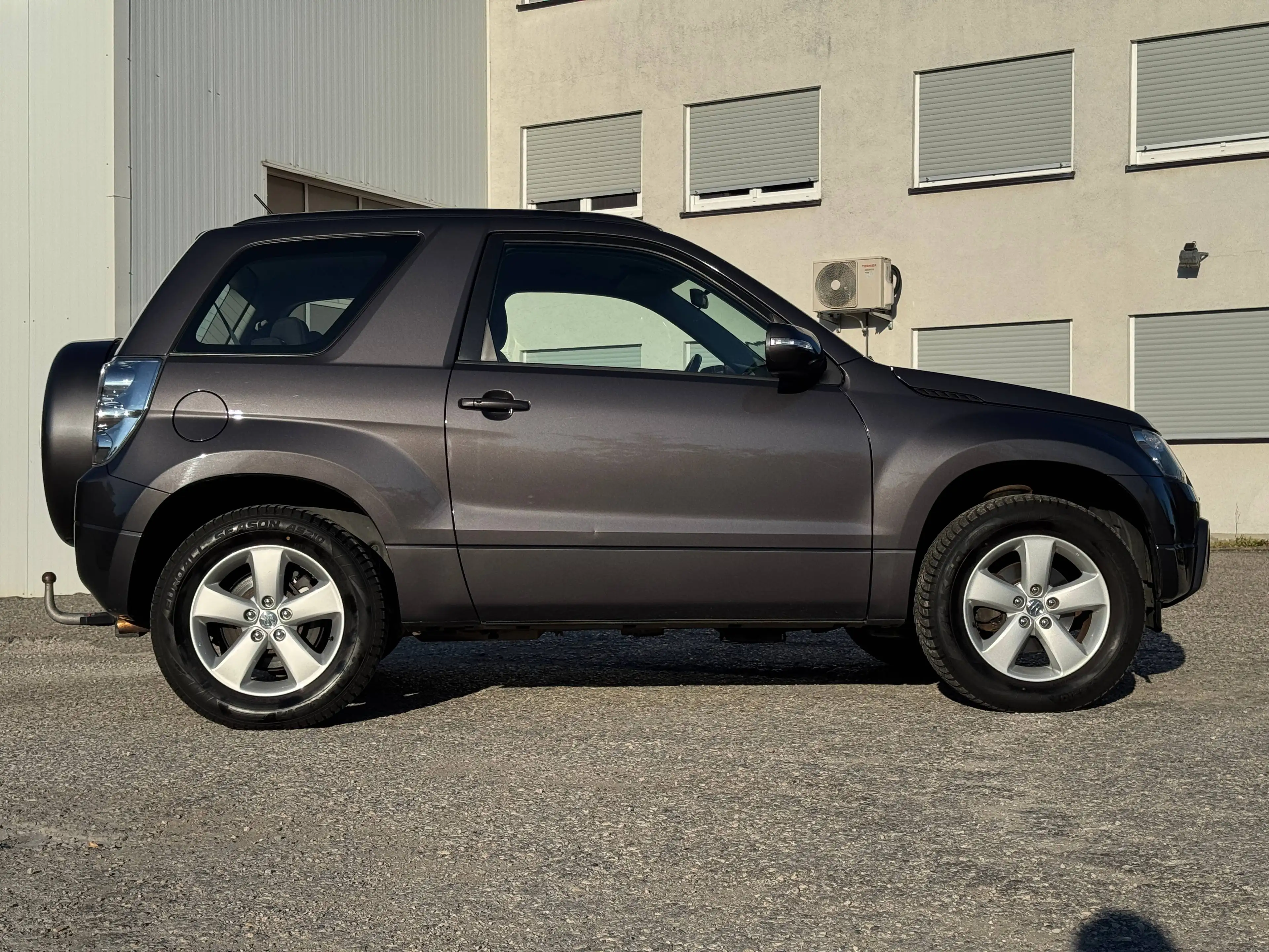 Suzuki Grand Vitara 2.4 VVT Club 1. Hand*SHZ*KLIMAAUTO*AHK*KEYLESS — photo 8